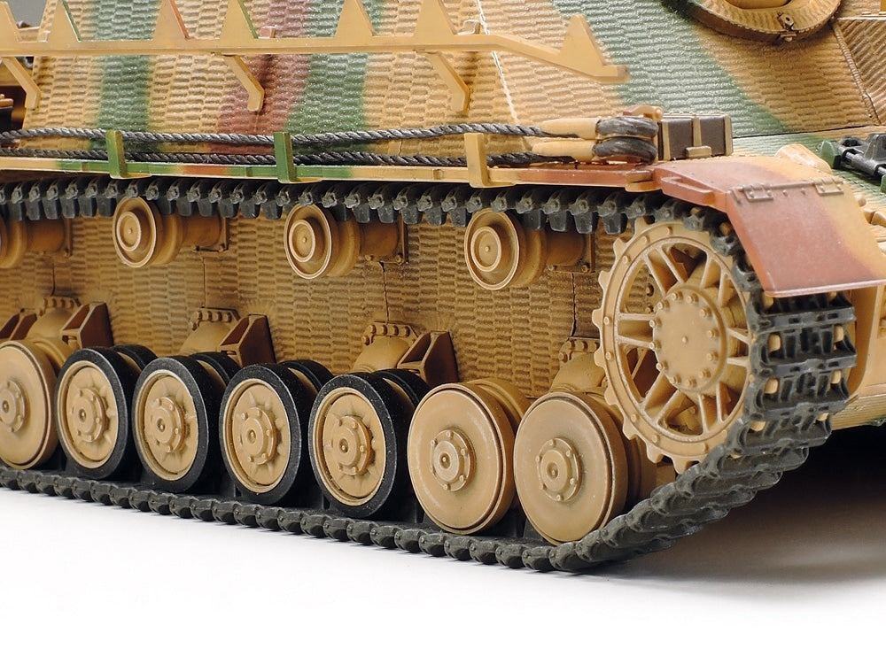 Tamiya 35353 - German Assault Tank IV - Brummbar Late Production - 1/35 Scale Model Kit