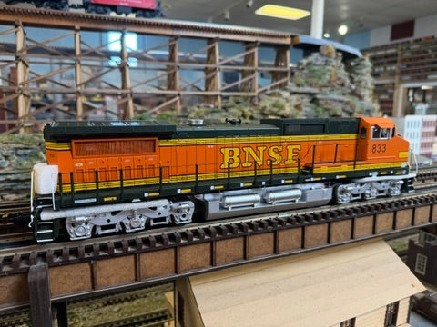 MTH 20-21975-1 - Dash-8 Diesel Engine "BNSF" #837 w/ PS3