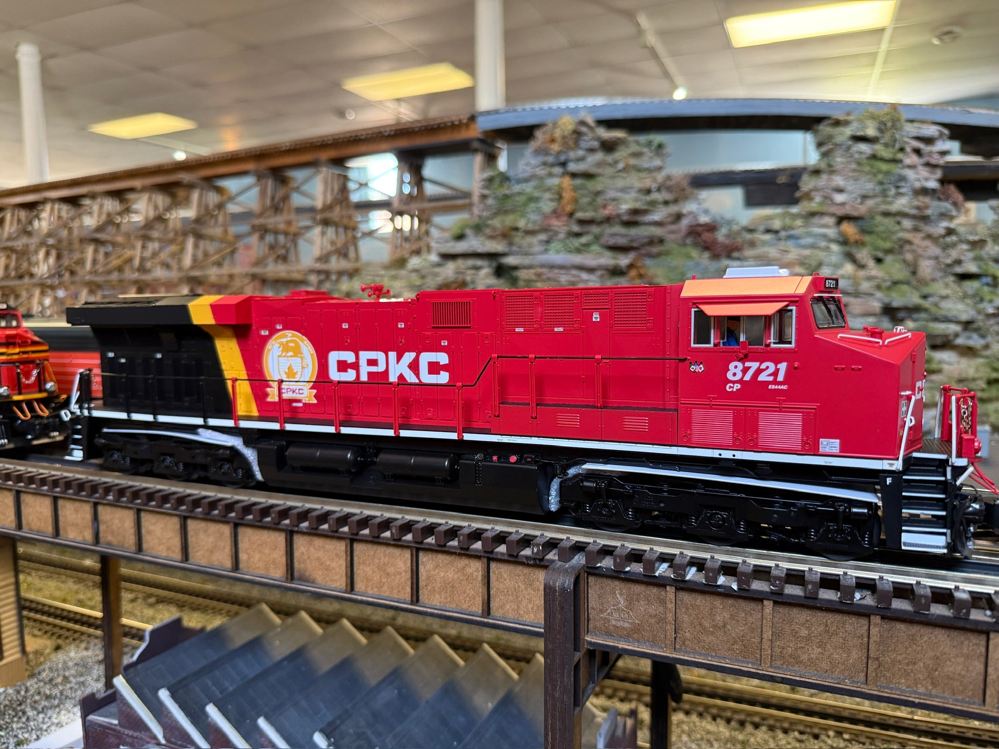 Lionel 2533652 - Legacy ES44 Diesel Locomotive "Canadian Pacific" #9375