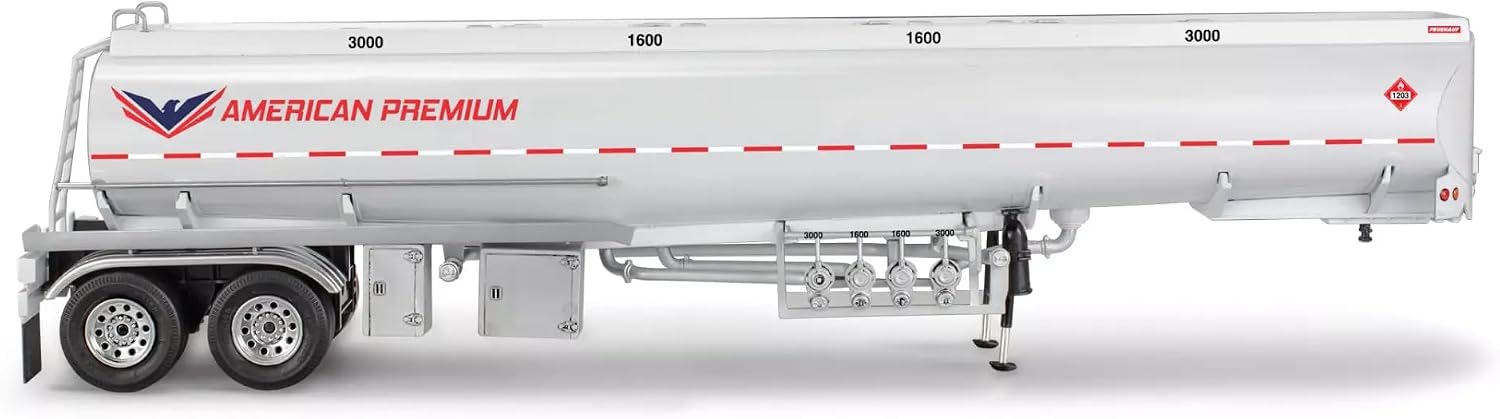Revell 14536-0178 - Fruehauf 40' Tanker - Model Kit - 1/32 Scale