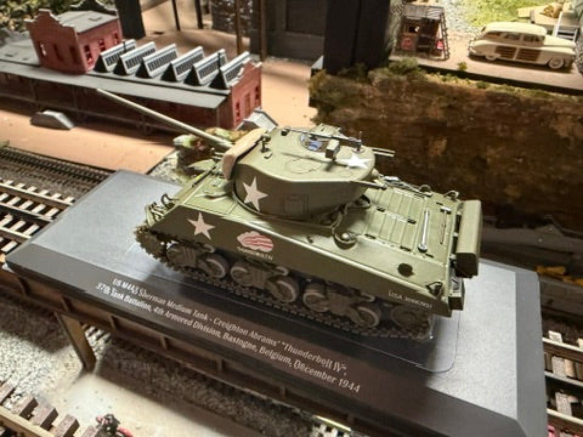 Atlas O 3002654 - U.S. M4A3 Sherman Medium Tank (Belgium, Dec 1944) 1/43