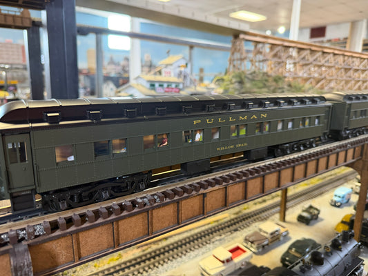 Lionel 2527590 - 20th Century 18" Passenger Car "Pullman" (2-Car) Set #1