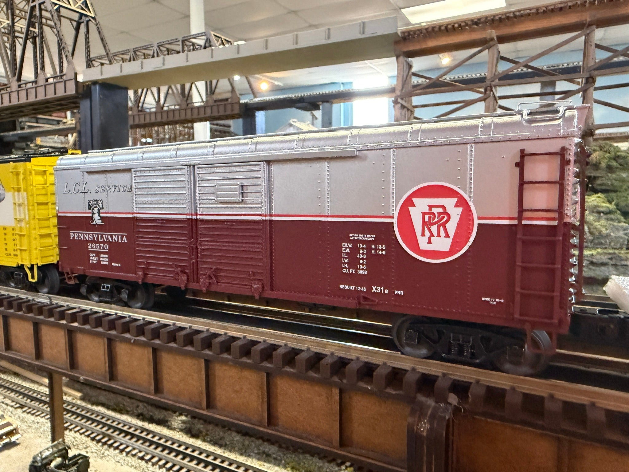 Lionel 2522010 - Vision Line - GG1 Freight Set "Pennsylvania" #4828