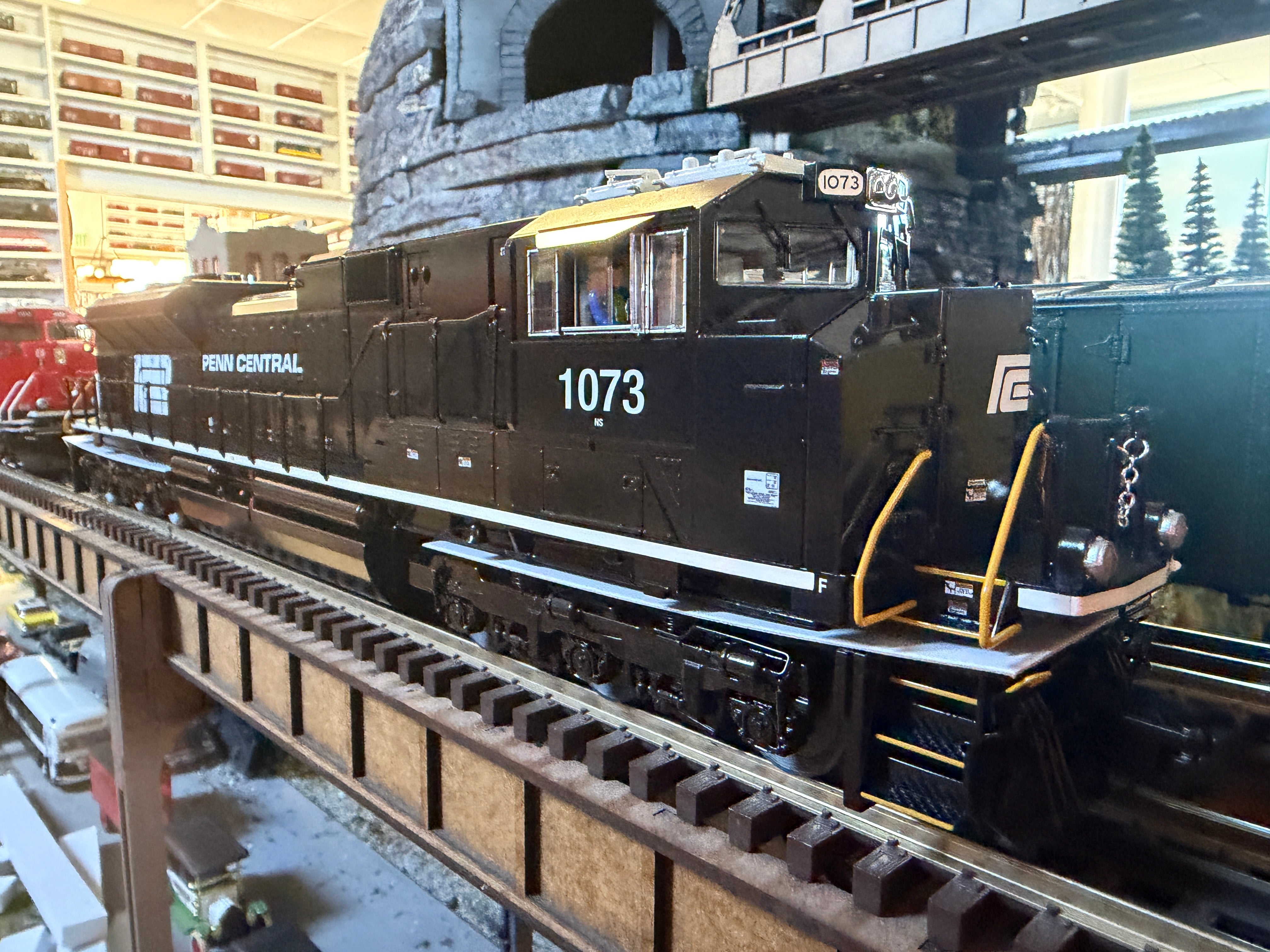 Lionel 2533121 - Legacy SD70ACe Diesel Locomotive "Penn Central" #1073 (Norfolk Southern Heritage)