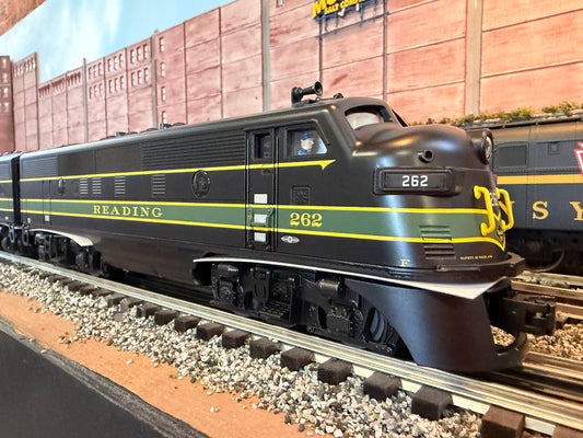 Lionel 2534080 - LionChief - F3 AA Diesel Set "Reading" #263/262