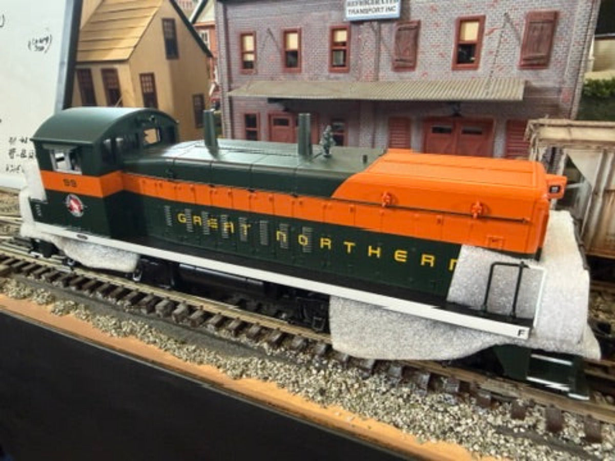 MTH 30-21303-1 - SW-8 Switcher Diesel Engine "Great Northern" #99 w/ PS3