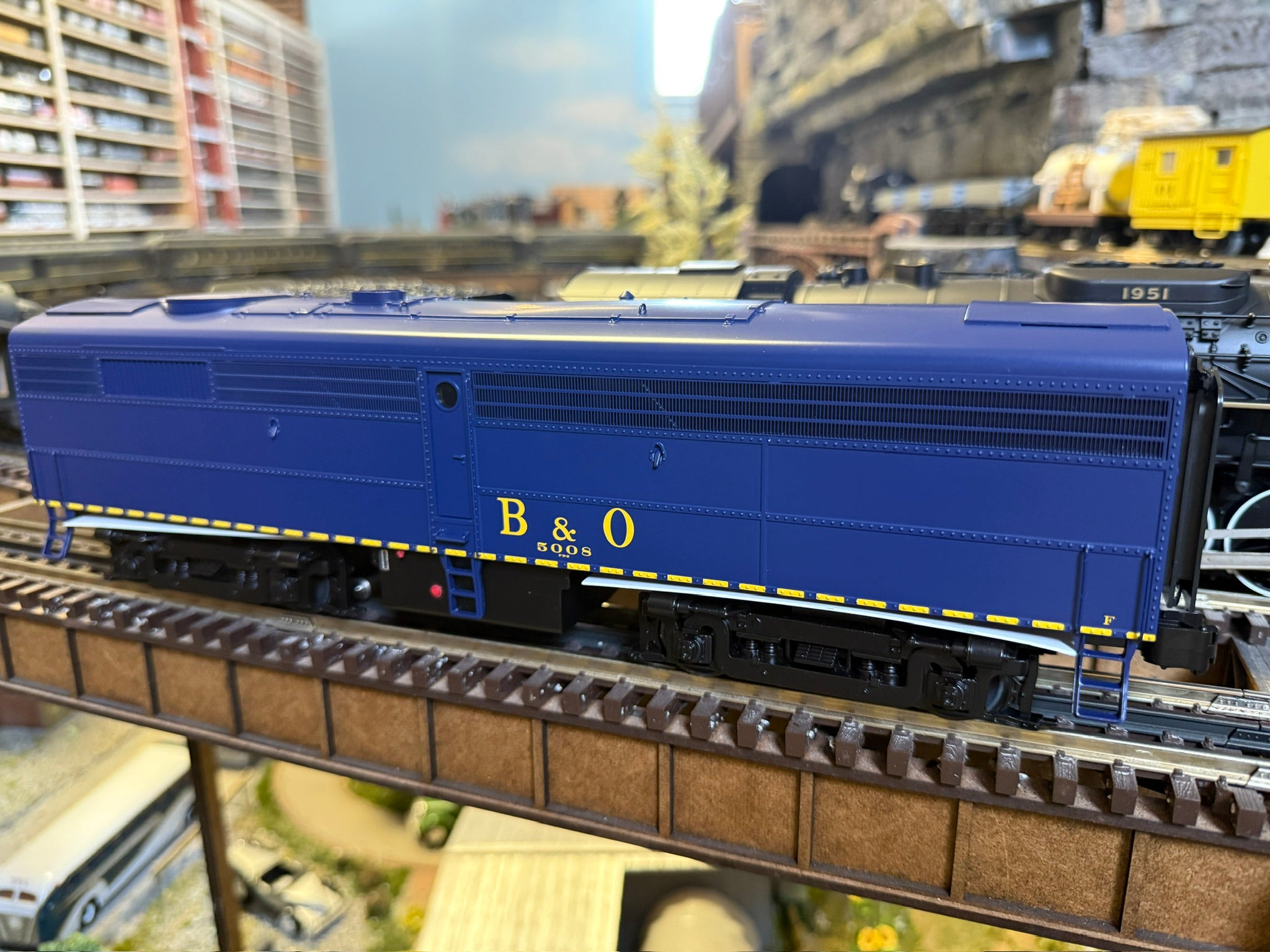 Lionel 2533888 - Legacy FB-2 Diesel Locomotive "Baltimore & Ohio" #5008 (Powered)