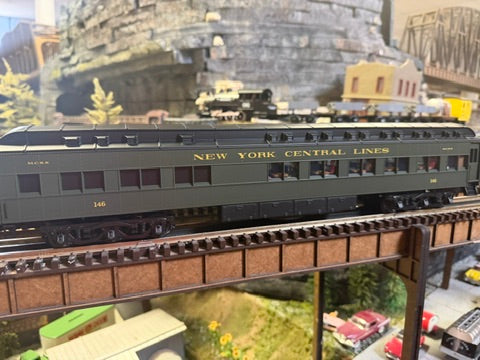 Lionel 2527620 - 18" StationSounds Diner "New York Central Lines" #146