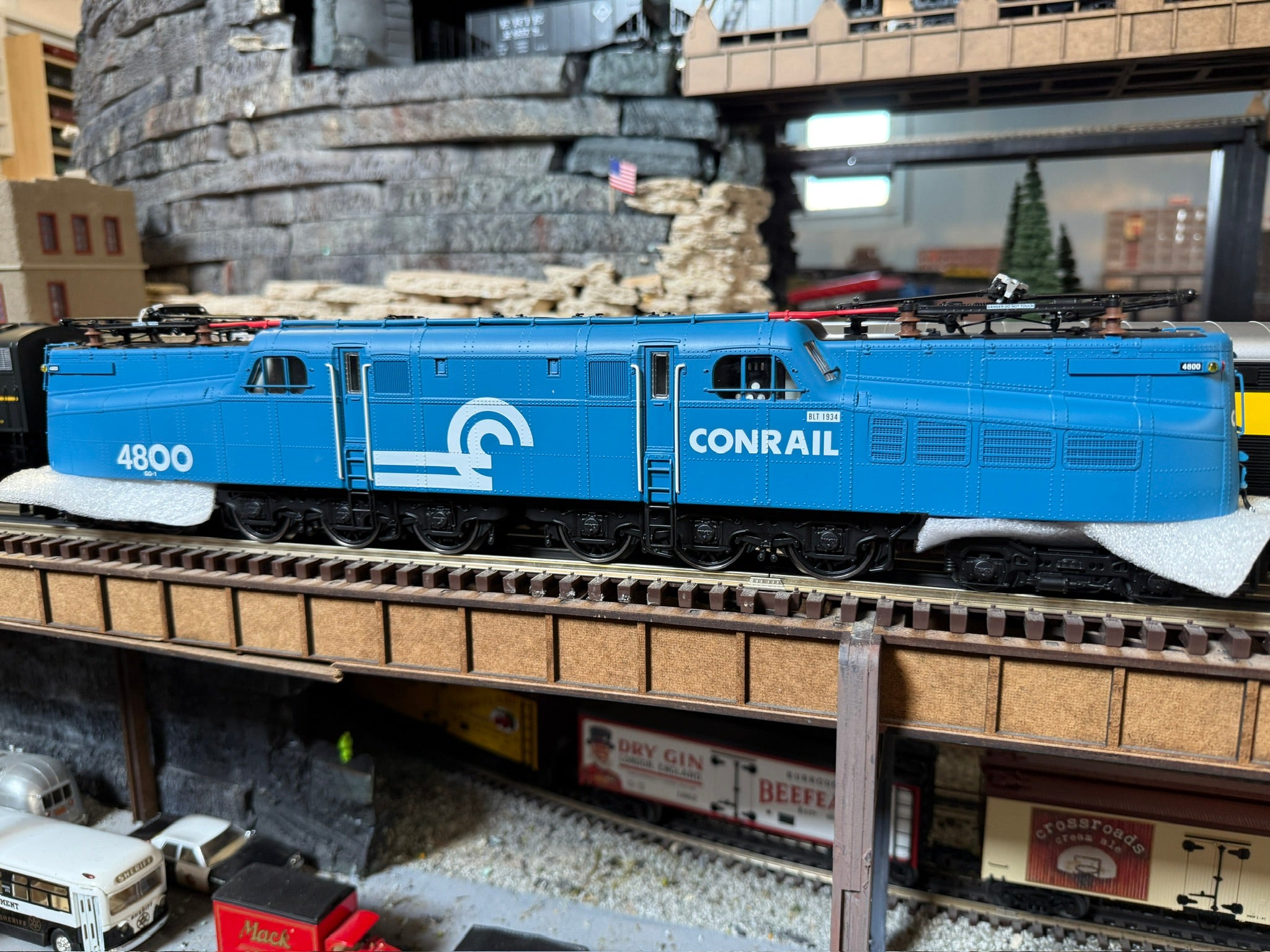 Lionel 2533040 - Vision Line GG1 Electric Engine "Conrail" #4800