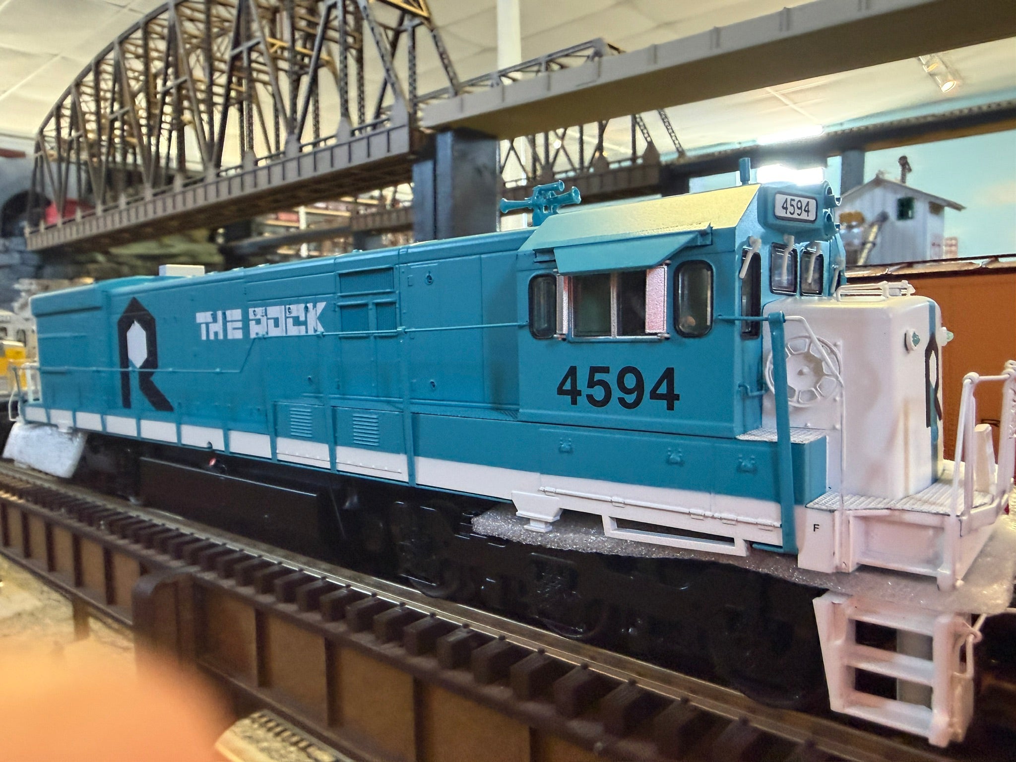 Atlas O 30138511 - Premier - U30C Diesel Locomotive "Rock Island" #4594