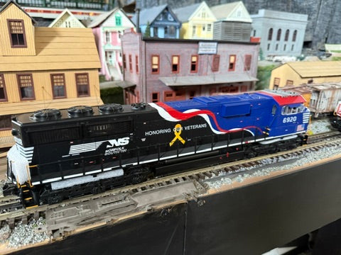 MTH 20-21957-1 - SD60E Diesel Engine "Norfolk Southern" #6920 w/ PS3 (Honoring Veterans)