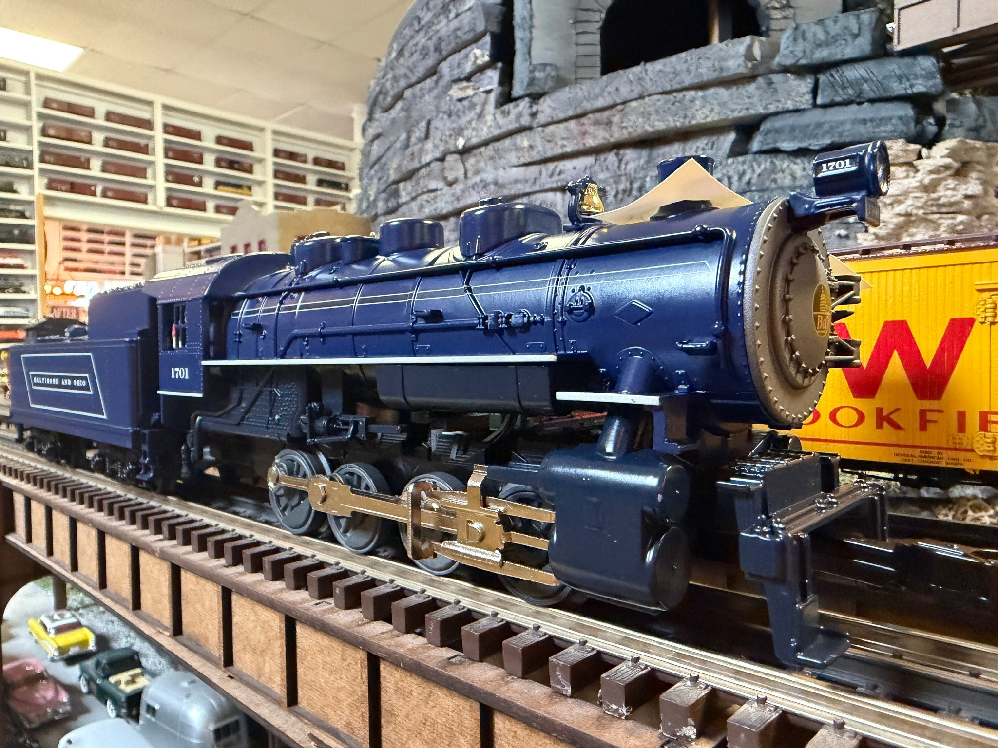 Lionel 2545040 - LionChief 0-8-0 Steam Locomotive "Baltimore & Ohio" #1701