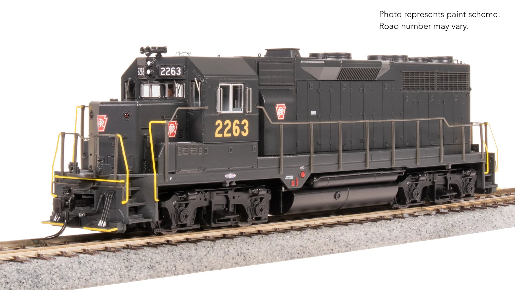 Broadway Limited Imports HO 8926 - EMD GP35 Low Nose Diesel Locomotive "Pennsylvania" #2263 (Brunswick Grenn, small Keystone)