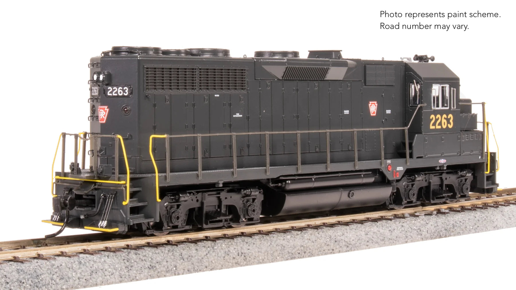 Broadway Limited Imports HO 8926 - EMD GP35 Low Nose Diesel Locomotive "Pennsylvania" #2263 (Brunswick Grenn, small Keystone)