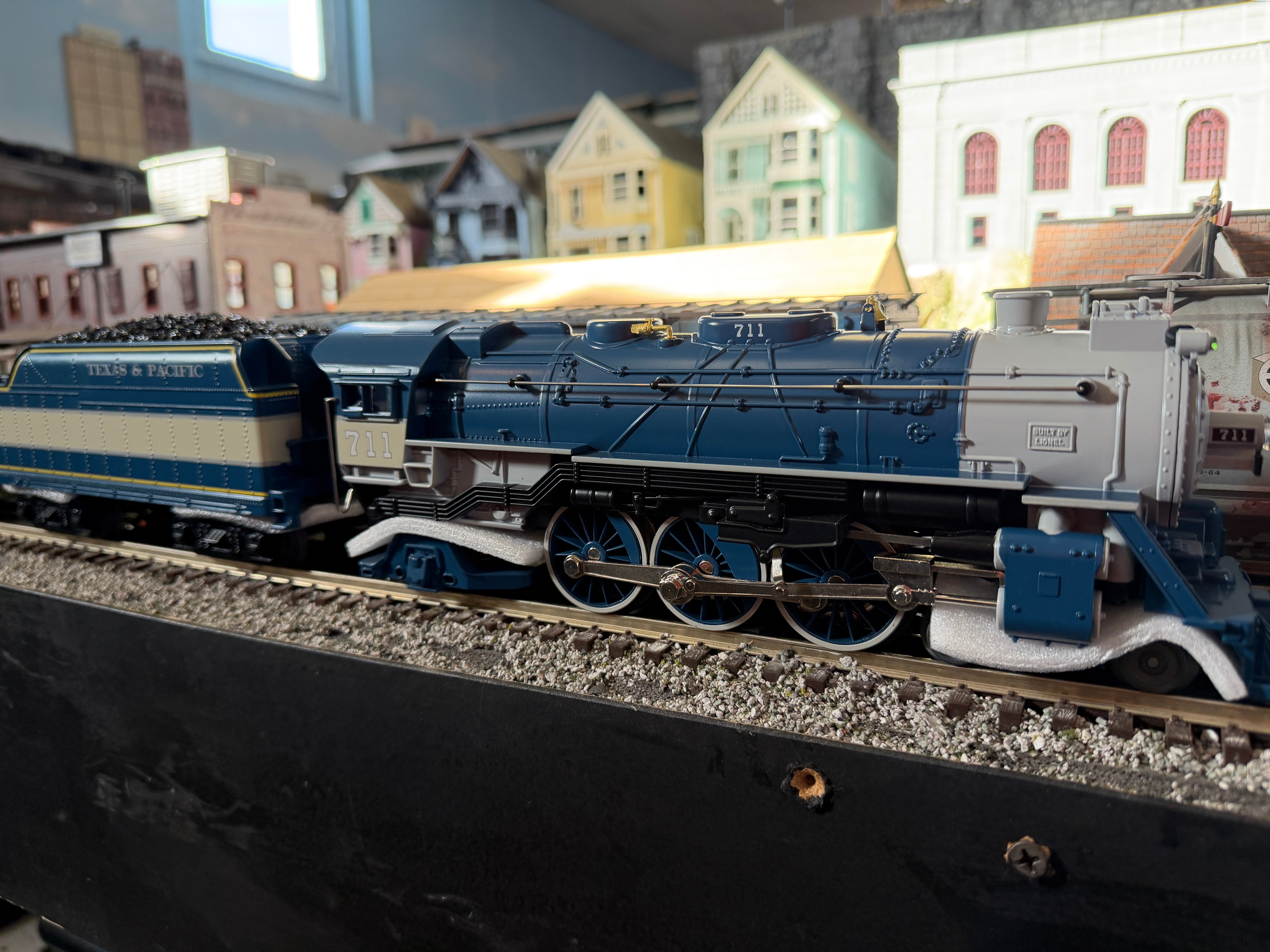 Lionel 2532090 - LionChief +2.0 Pacific Steam Locomotive "Texas & Pacific" #711