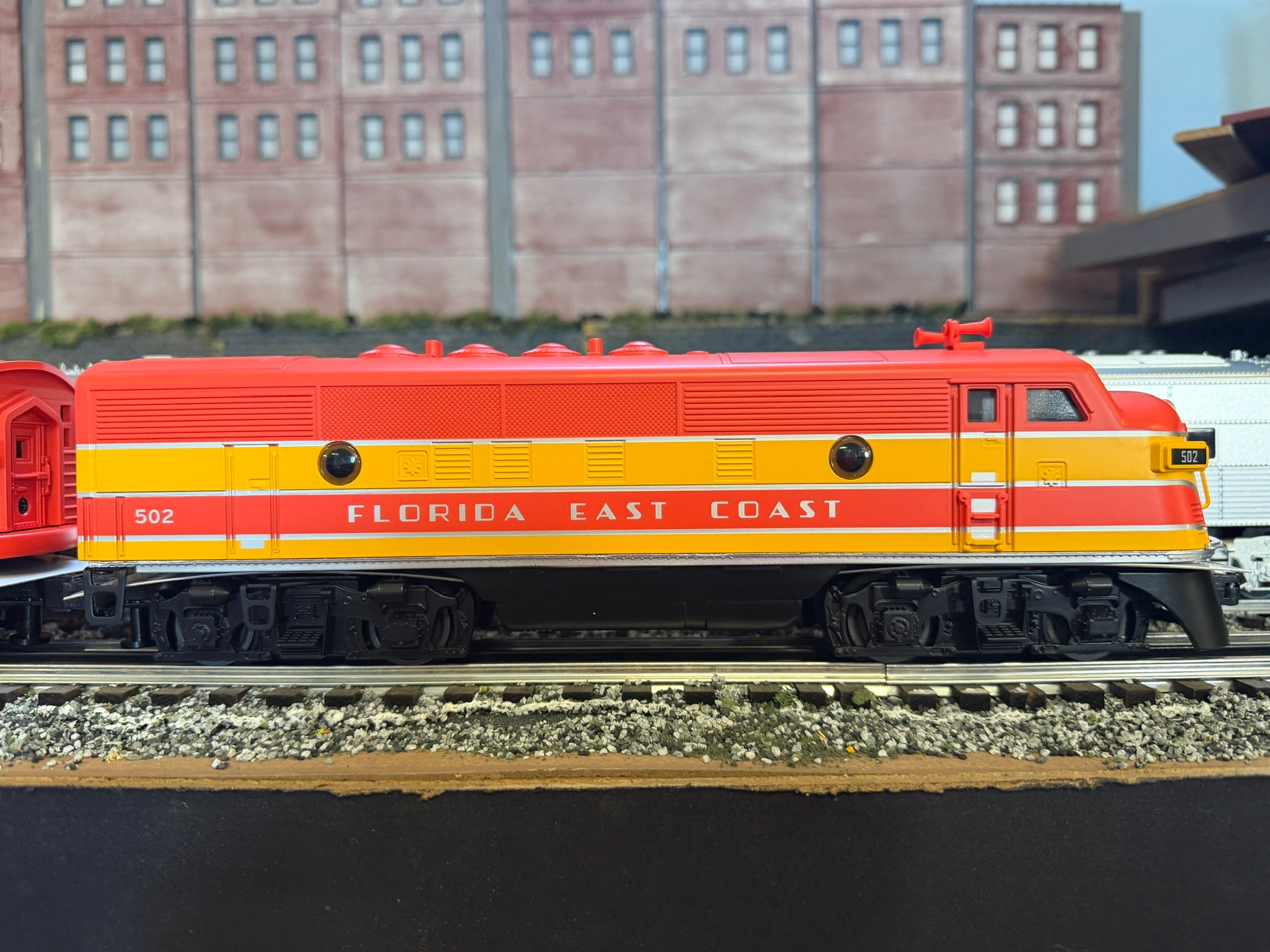 Lionel 2534070 - LionChief+ 2.0 F3 AA Diesel Set "Florida East Coast" #502/501