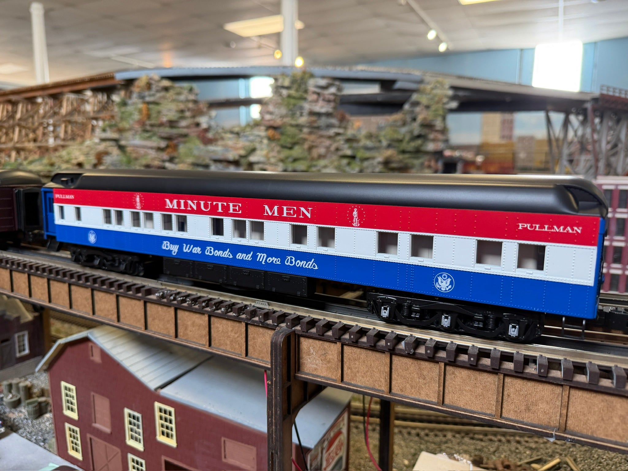 Lionel 2527550 - 18" SleeperSounds "Pullman" #Minute Men