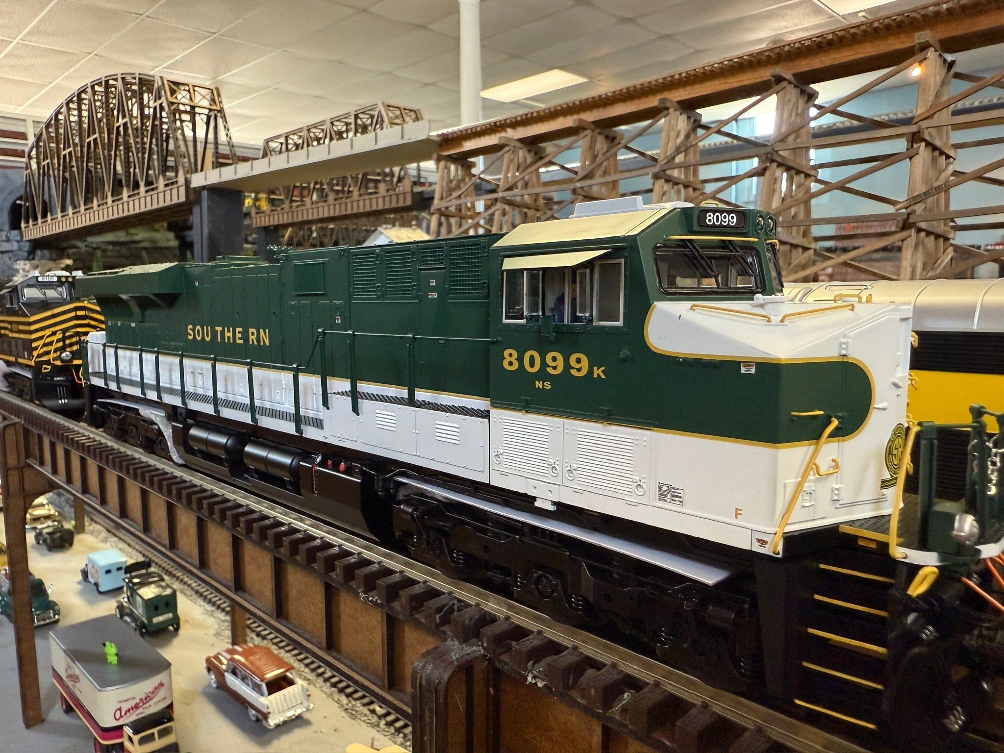 Lionel 2533631 - Legacy ES44 Diesel Locomotive "Southern" #8099 (Norfolk Southern)
