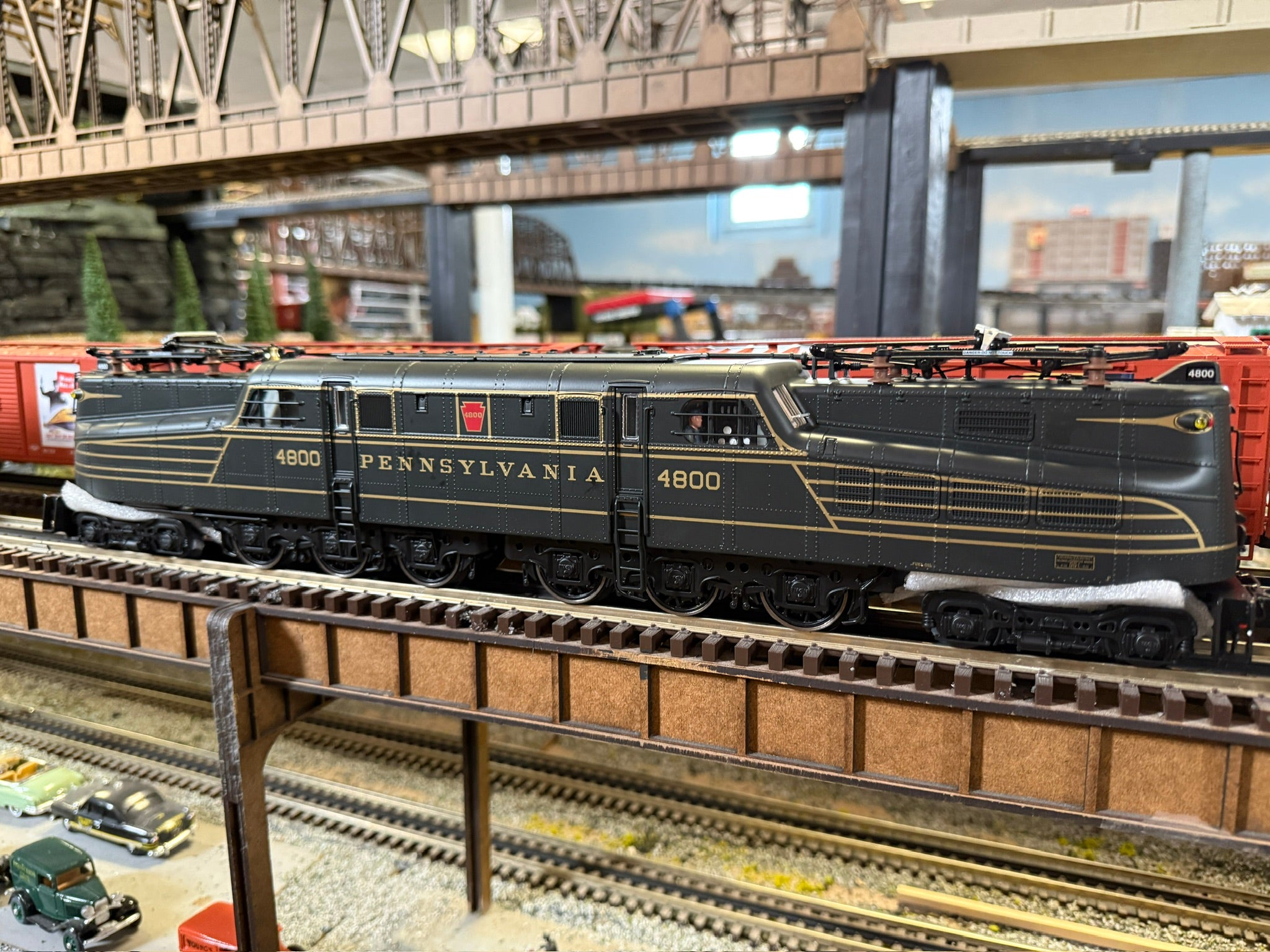 Lionel 2533070 - Vision Line GG1 Electric Engine "Pennsylvania" #4800