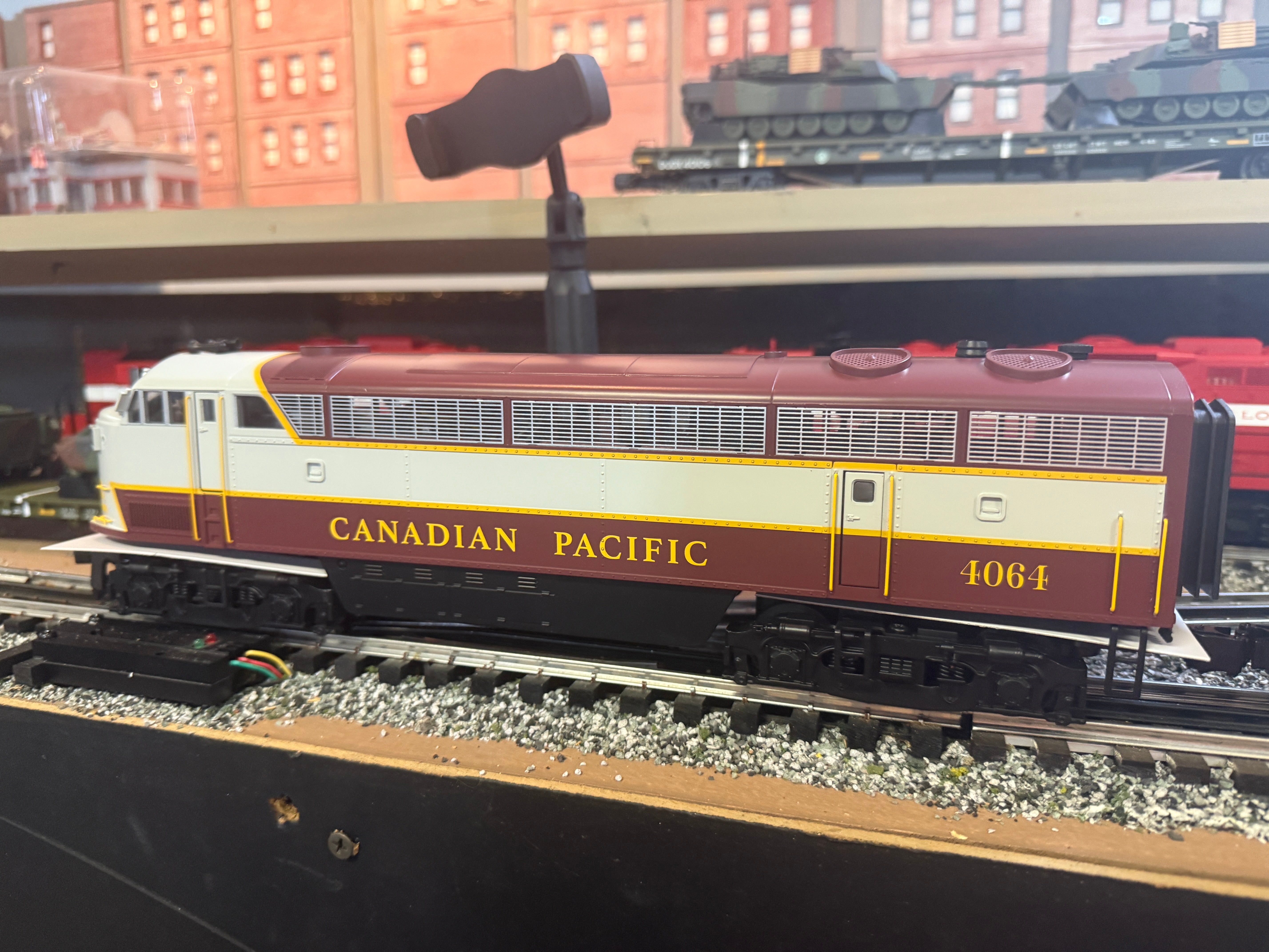 Lionel 2533221 - Legacy C Liner Diesel Locomotive "Canadian Pacific" #4064