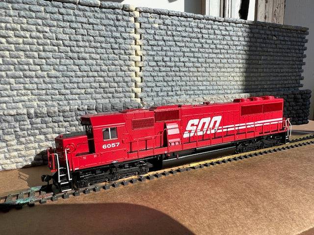Walthers HO 910-9763 - Mainline - EMD SD60 Spartan Cab Diesel Locomotive "Canadian Pacific" #6306 (Standard DC)