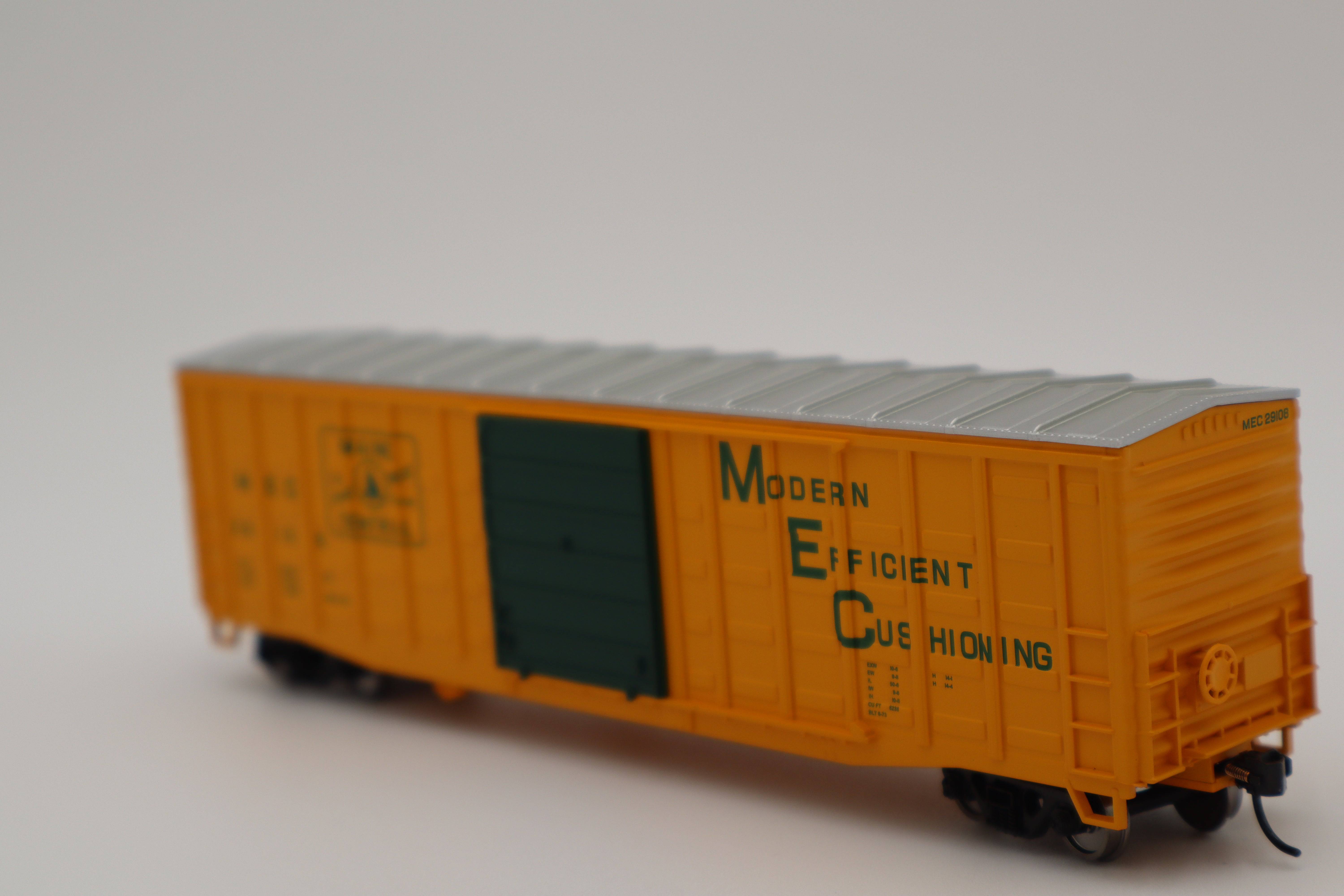 Walthers HO 910-46714 - Mainline - 50' Waffle Side Boxcar "Maine Central" #29142
