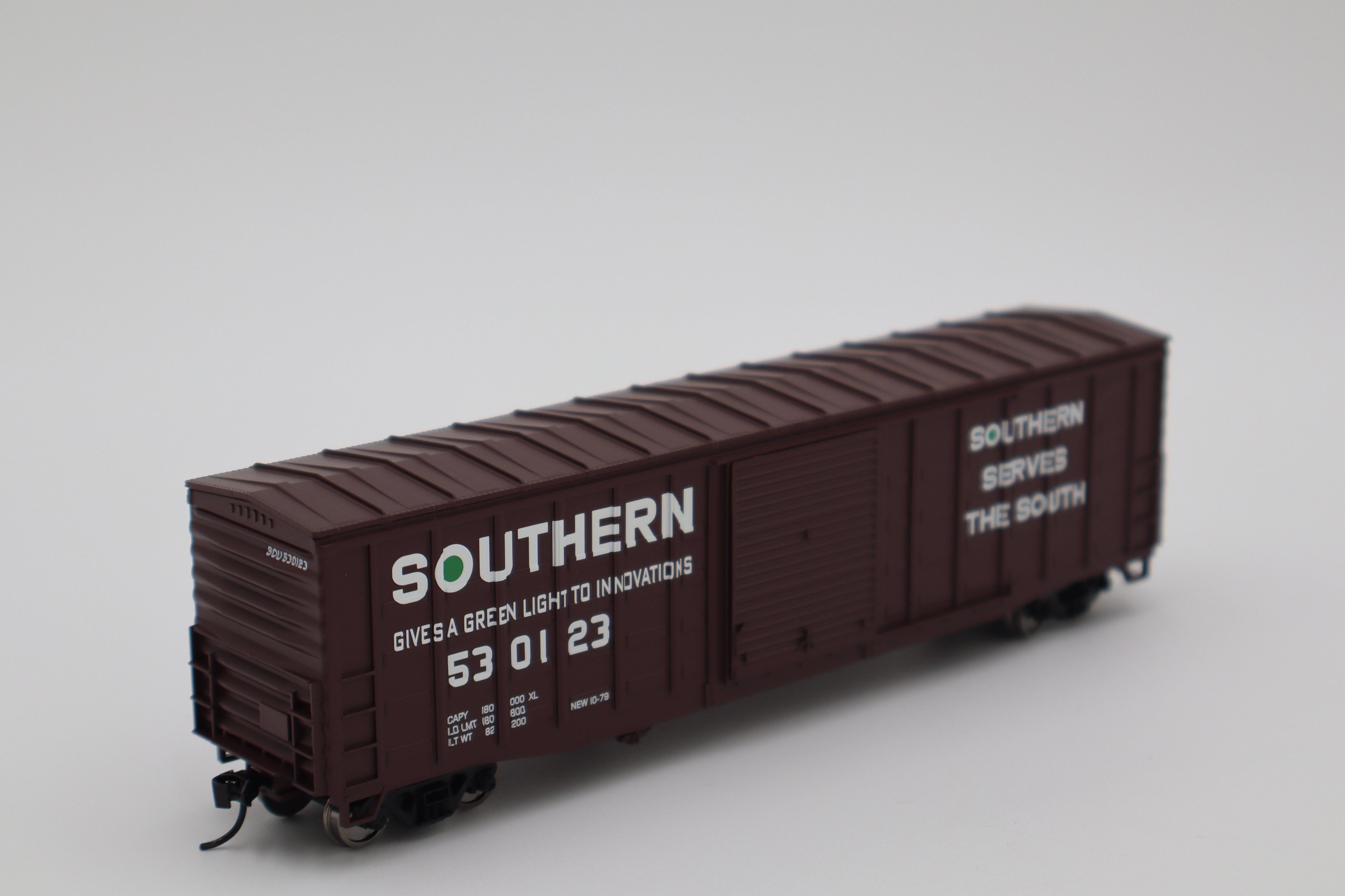 Walthers HO 910-46722 - Mainline - 50' Waffle Side Boxcar "Southern Railway" #530123