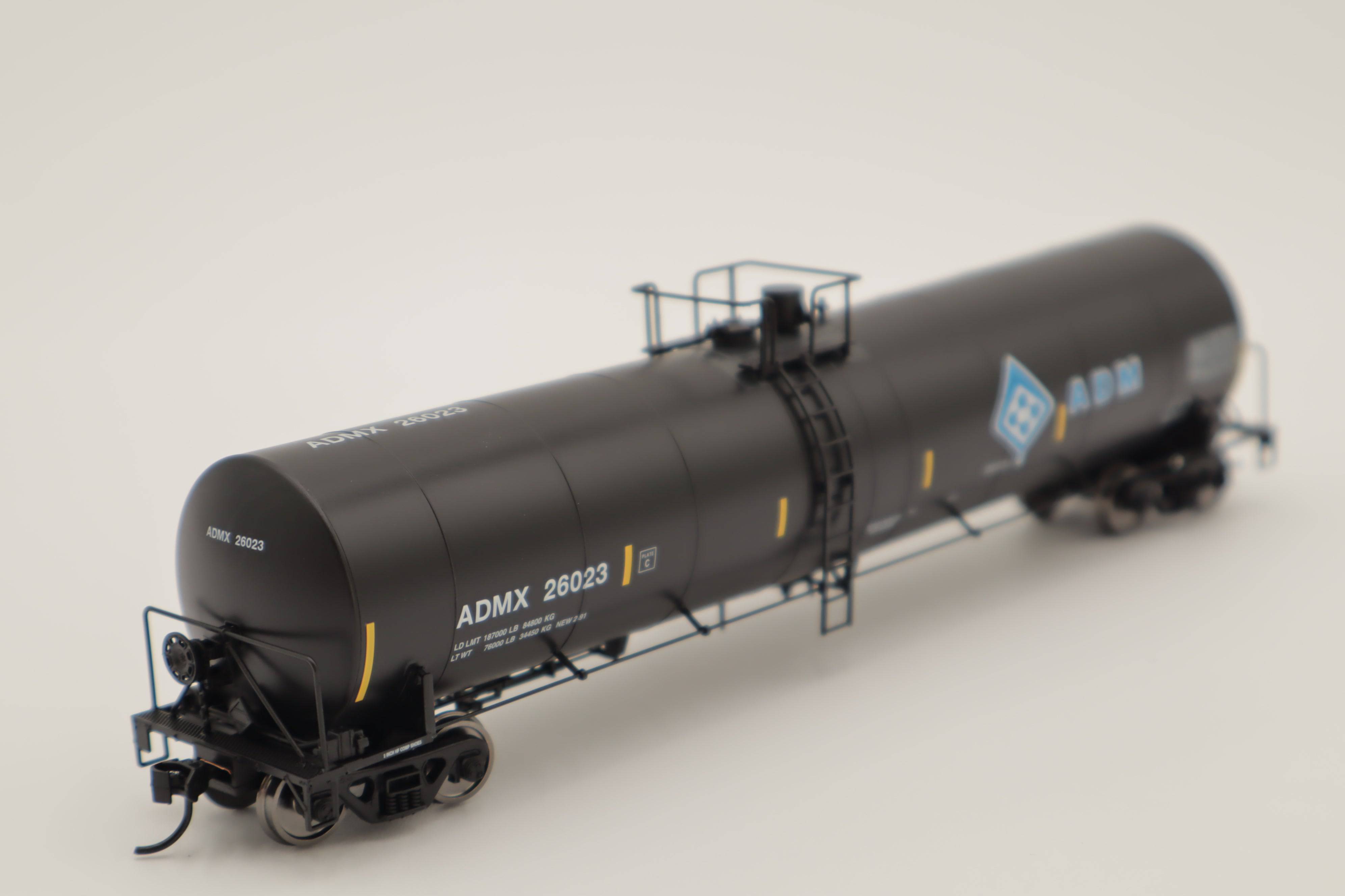 Walthers HO 910-48223 - Mainline - Trinity 25,000-Gallon Tank Car "ADM" #26056