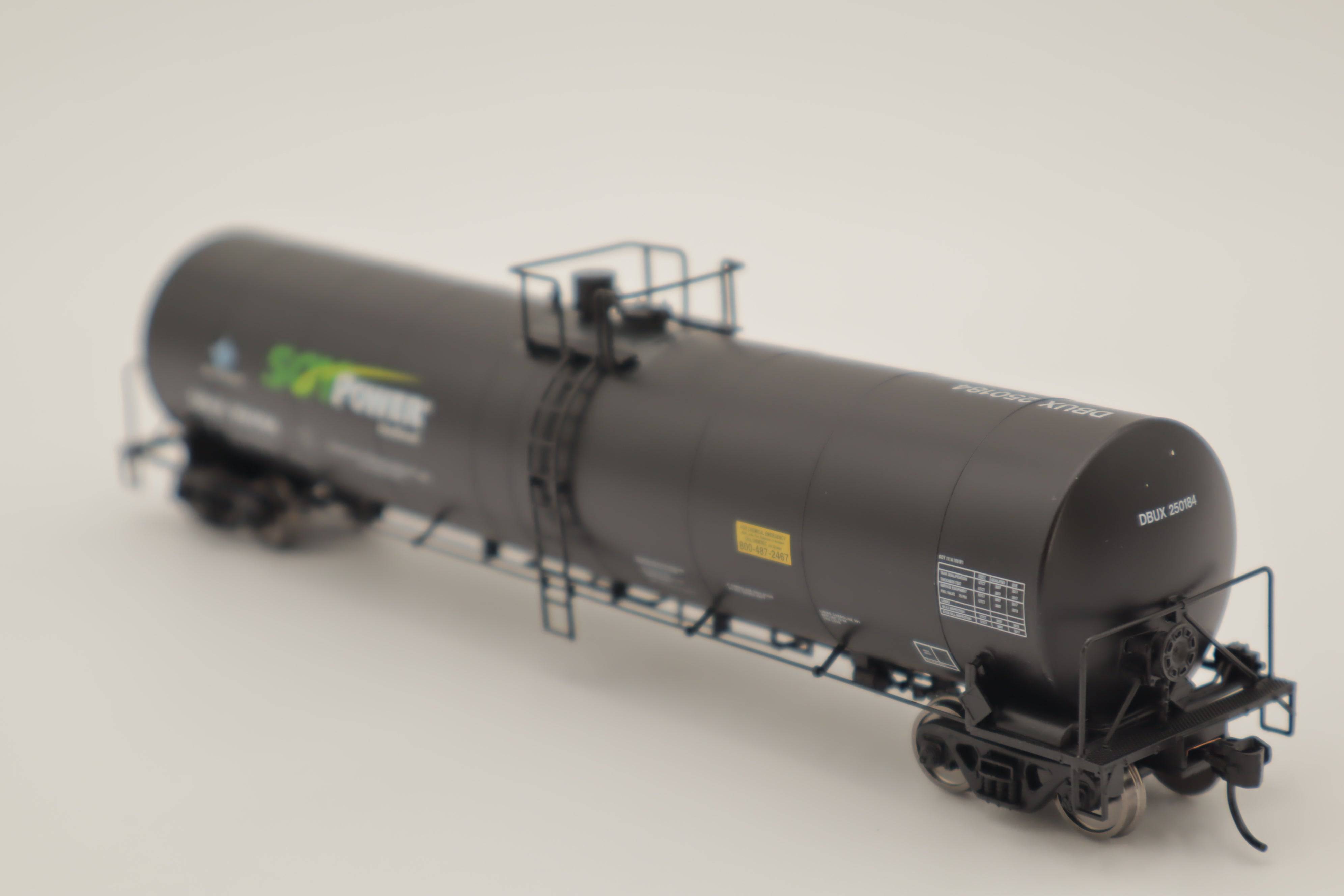 Walthers HO 910-48240 - Mainline - Trinity 25,000-Gallon Tank Car "DBUX" #250187 (Soy Power)