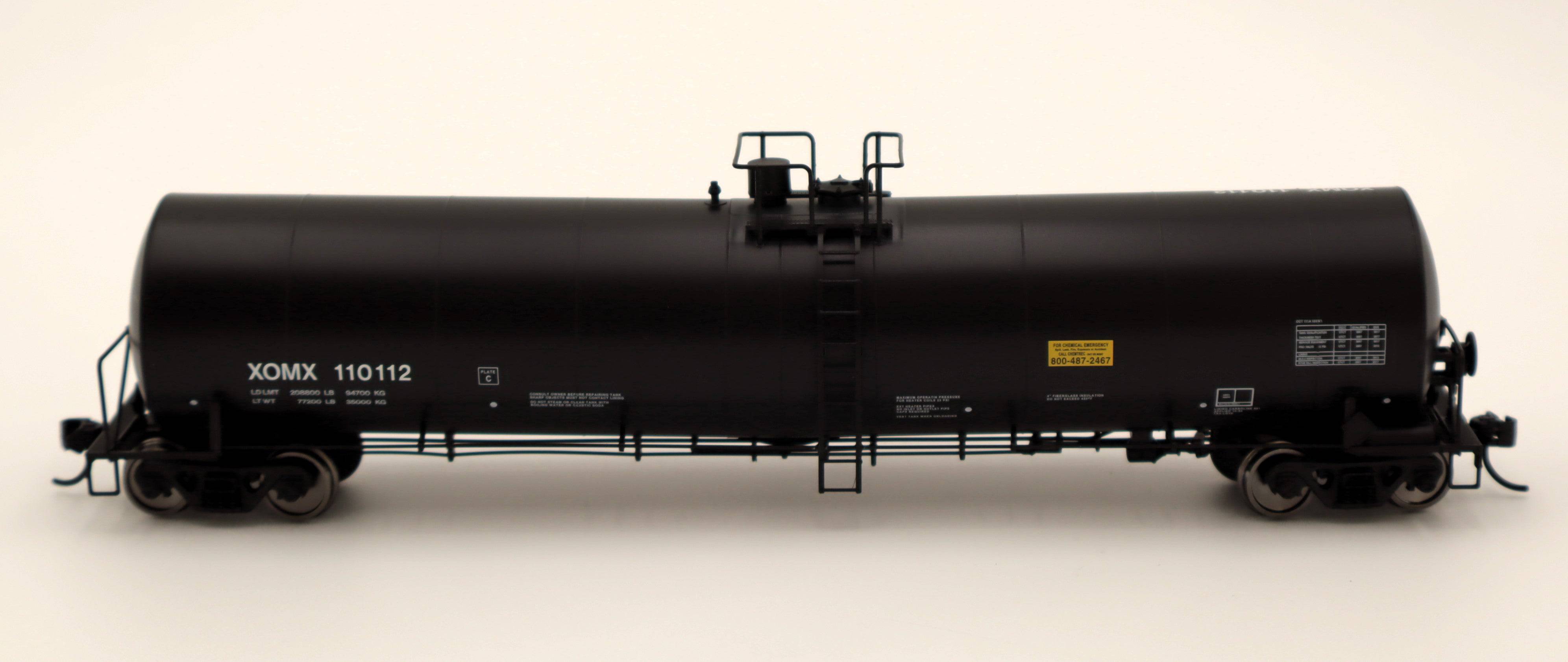 Walthers HO 910-48242 - Mainline - Trinity 25,000-Gallon Tank Car "XOMX" #110112