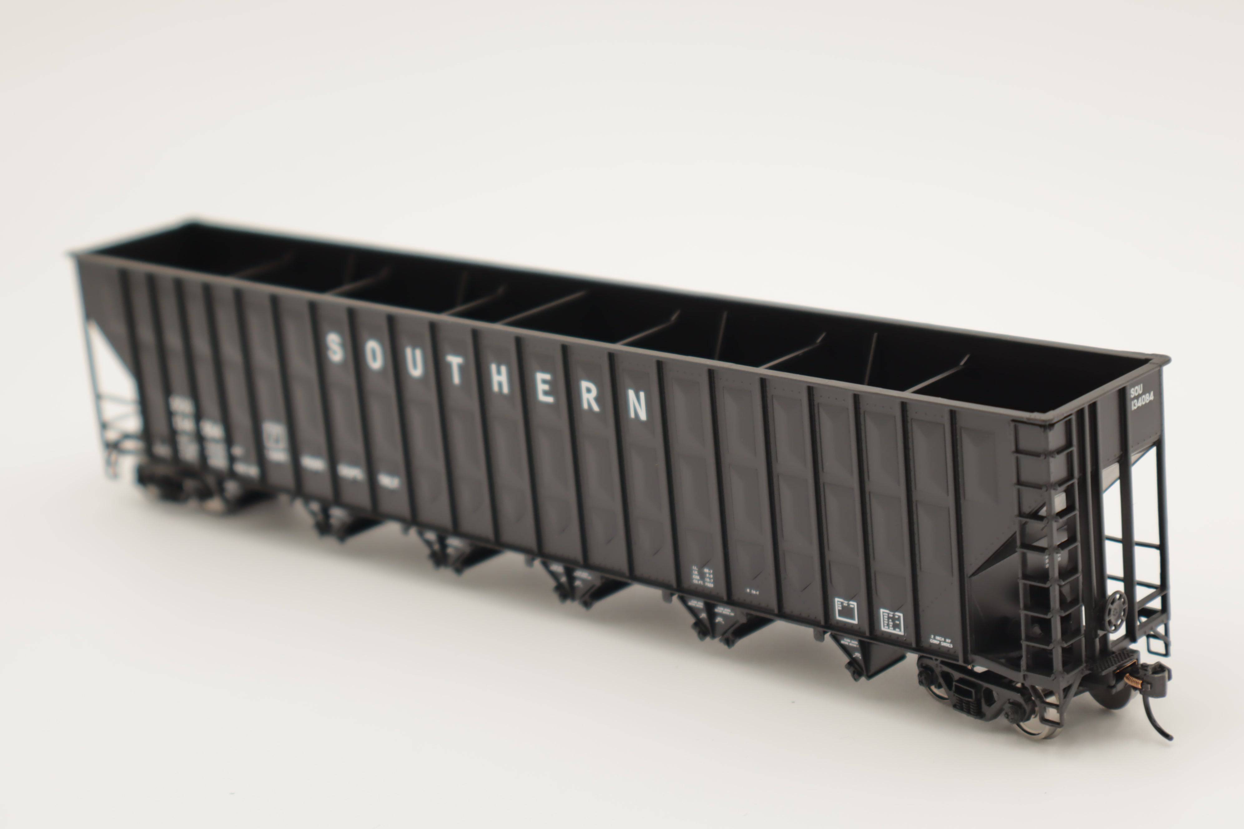 Walthers HO 910-56370 - Mainline - 73' Greenville 7,000 Cubic Foot Wood Chip Hopper "Southern" #134084 (black)