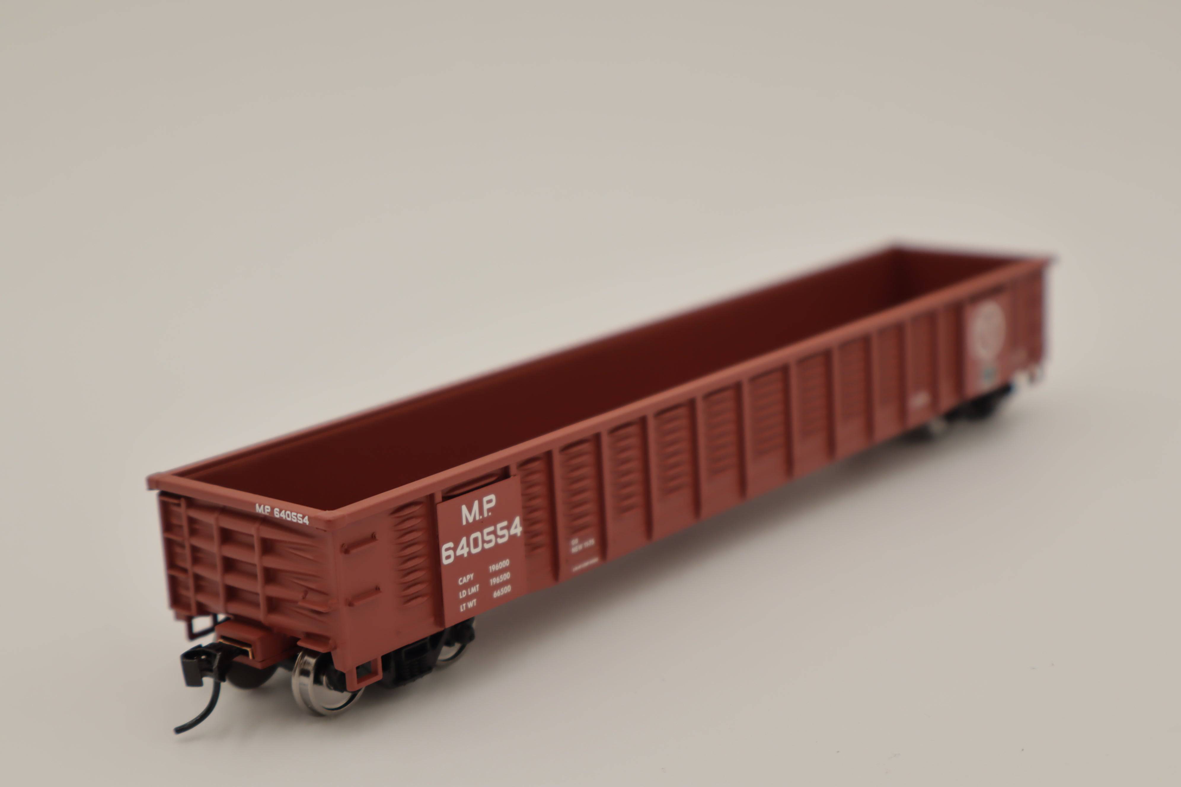 Walthers HO 910-6082 - Mainline - 53' Corrugated-Side Gondola "Missouri Pacific" #640577