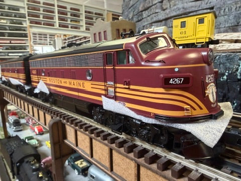 MTH 20-21991-1 - F-7 A Unit Diesel Engine "Boston & Maine" #4268 w/ PS3 - MrMuffin'sTrains