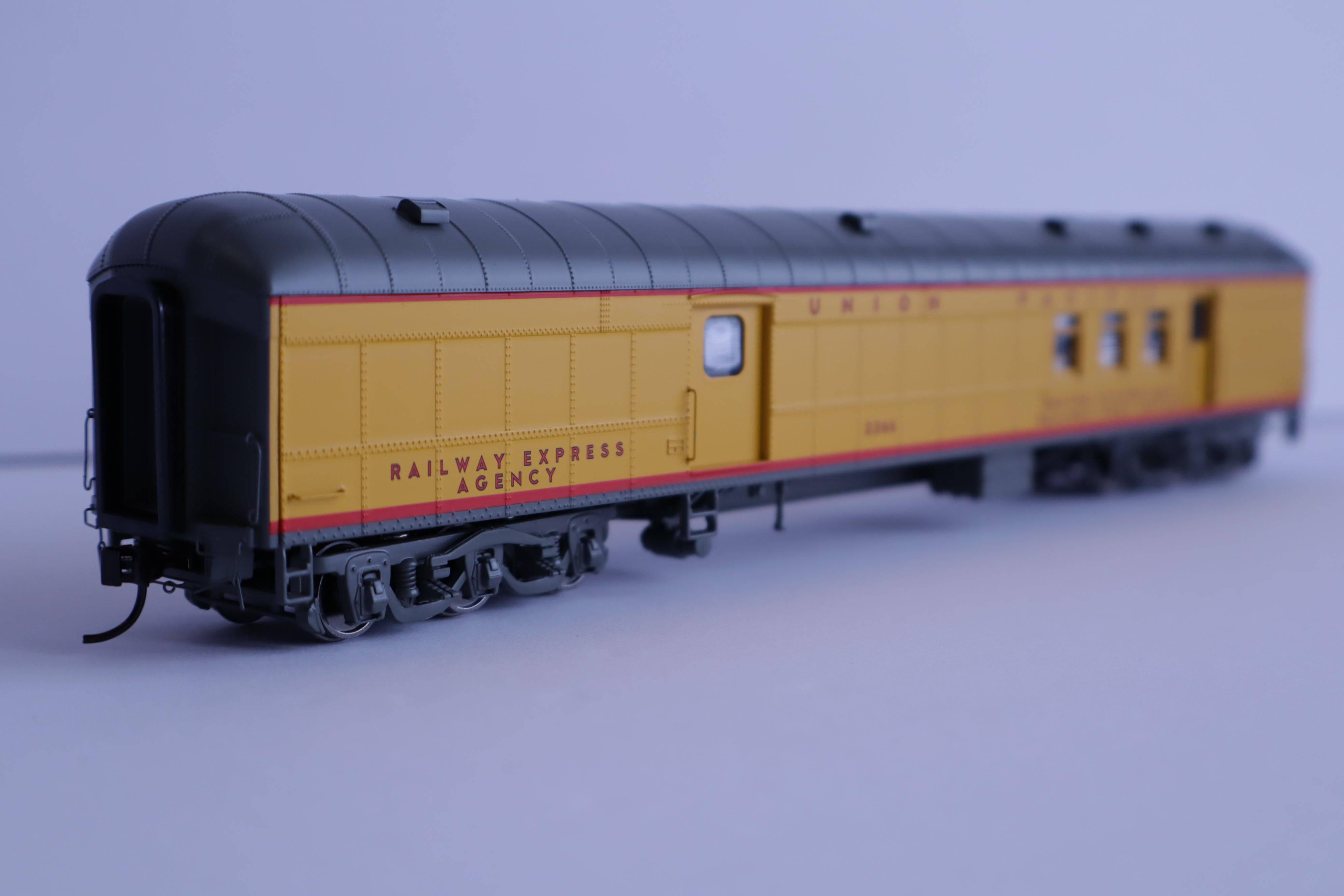 Walthers HO 920-17421 - Proto - 70' Heavyweight RPO Baggage Car "Union Pacific" #2267