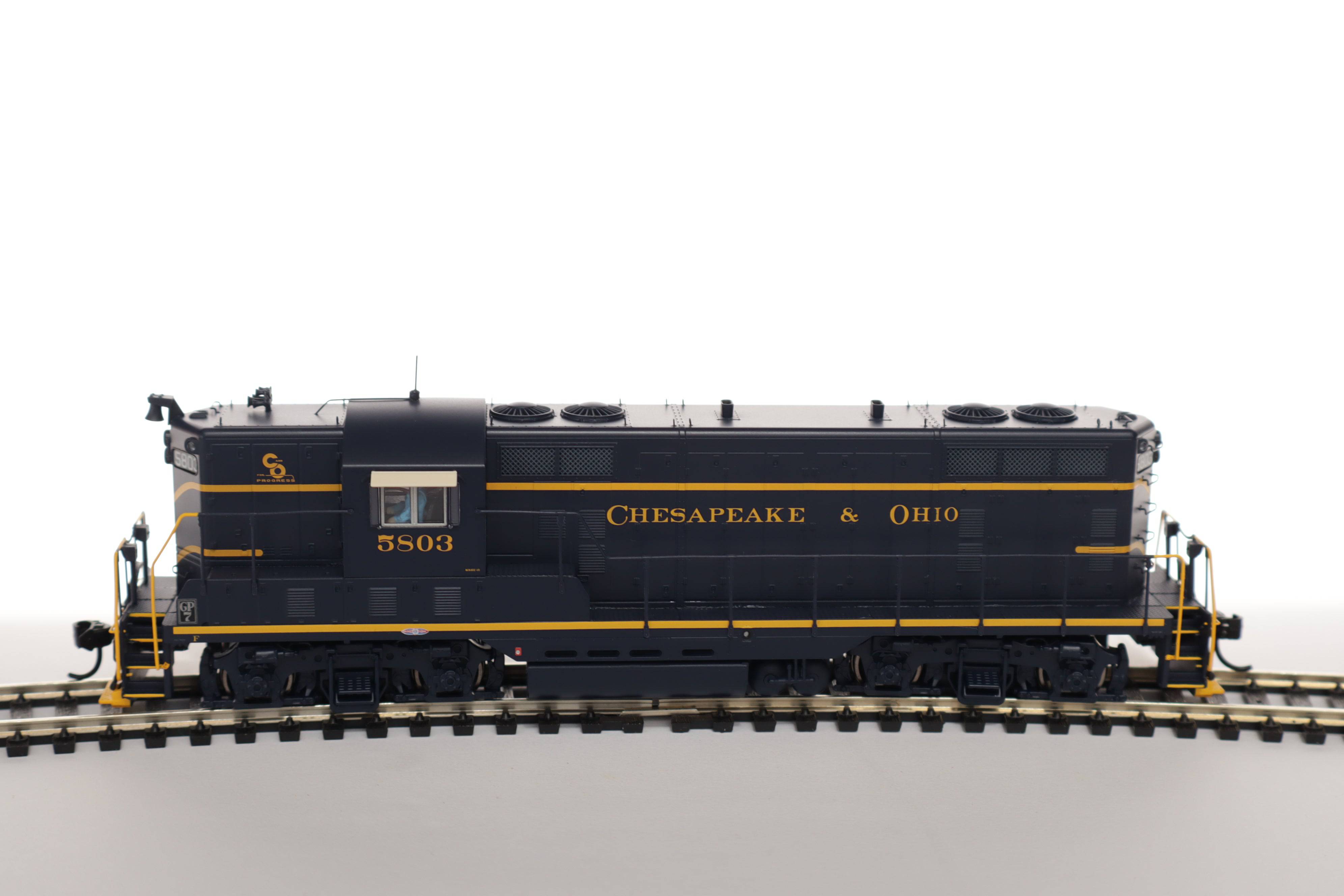 Walthers HO 920-49418 - Proto - EMD GP7 Diesel Locomotive "Chesapeake & Ohio" #5806