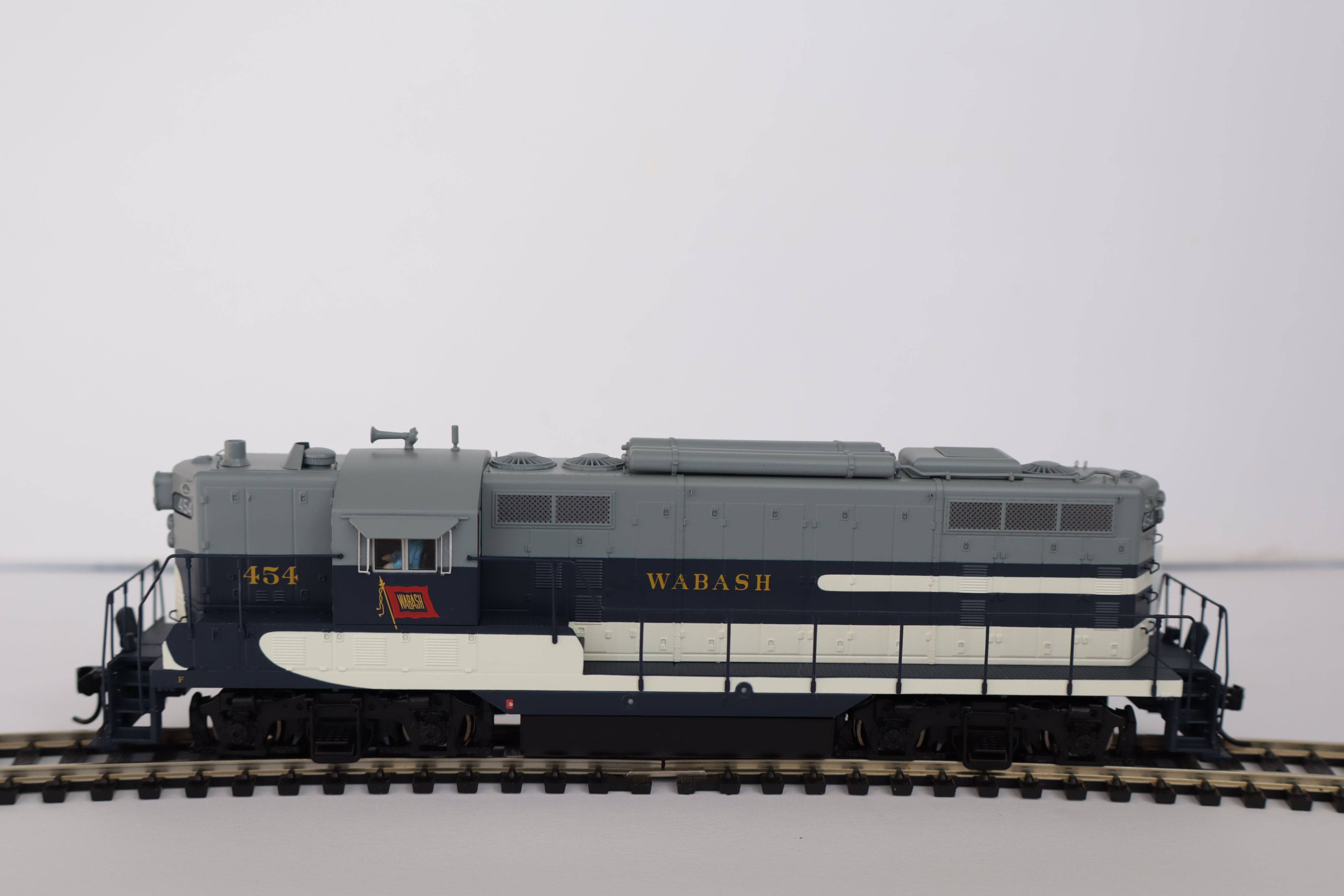 Walthers HO 920-42428 - Proto - EMD GP7 Diesel Locomotive "Wabash" #457 w/ DCC/Sound