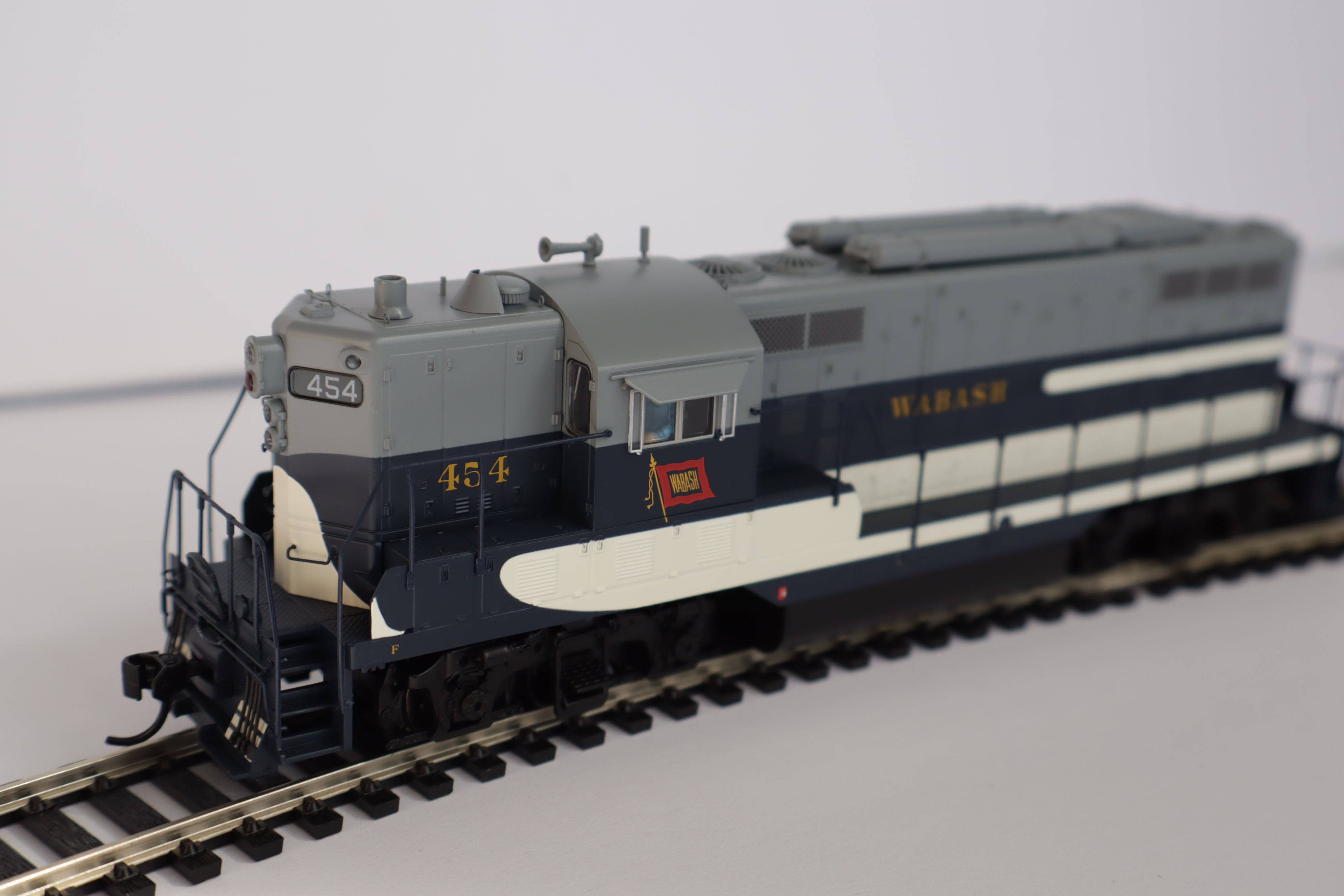 Walthers HO 920-42428 - Proto - EMD GP7 Diesel Locomotive "Wabash" #457 w/ DCC/Sound