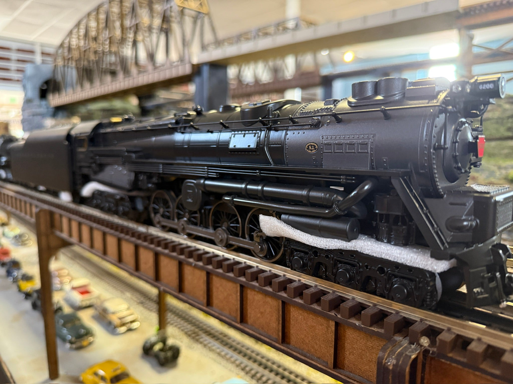 Lionel 2531450 - Legacy S2 Steam Locomotive "Pennsylvania" #6200 (Smoke Lifters) Black