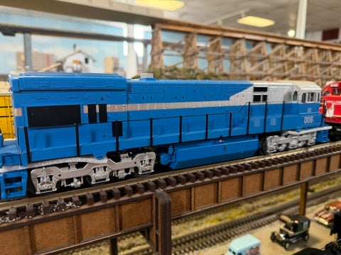 Atlas O 30138500 - Premier - U30C Diesel Locomotive "Detroit Edison" #8