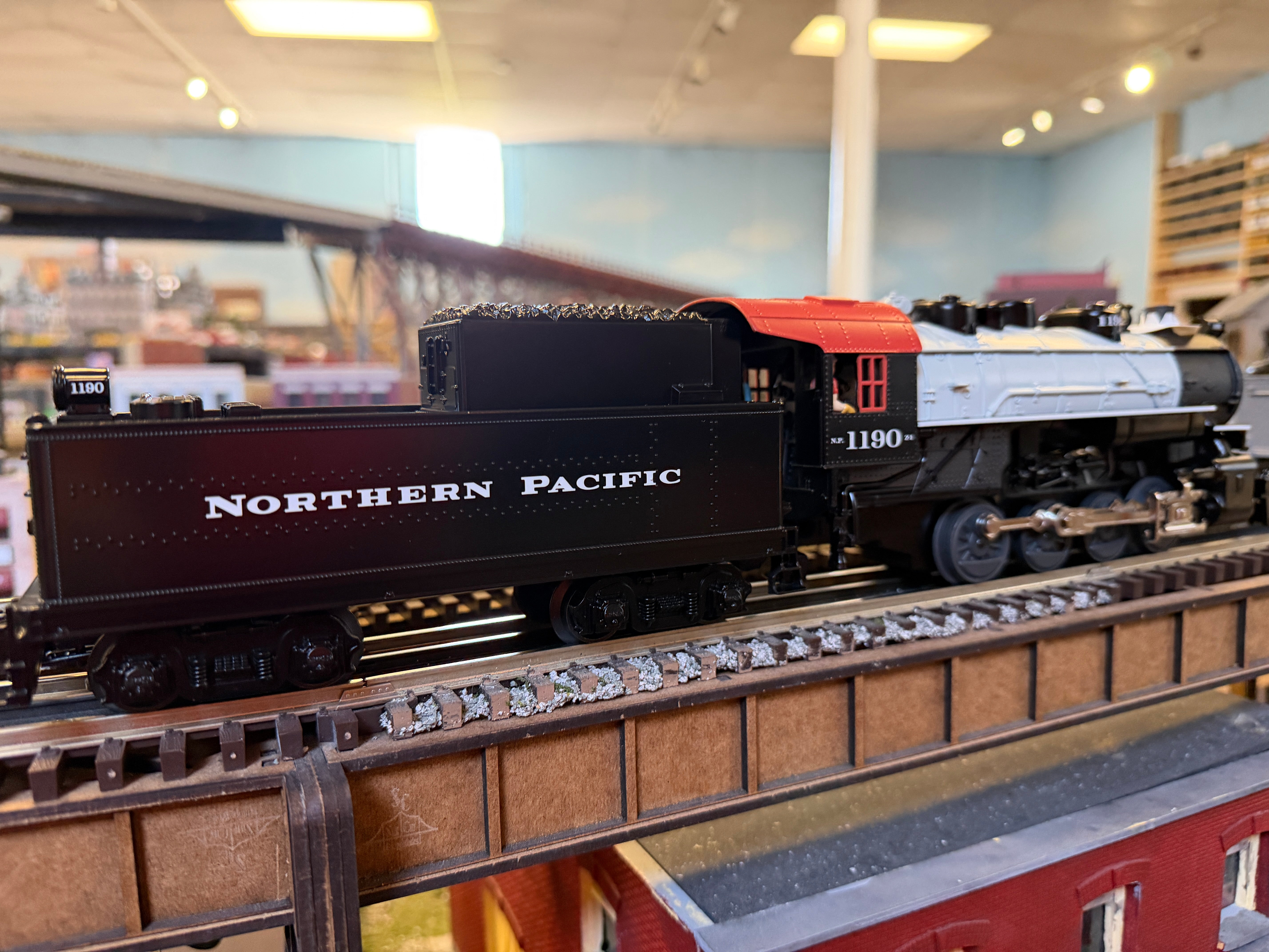 Lionel 2545020 - LionChief 0-8-0 Steam Locomotive "Northern Pacific" #1190