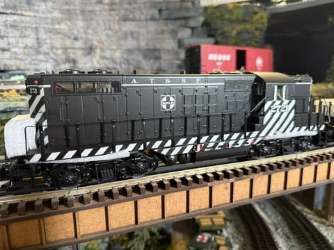 MTH 20-29054-1 - GP-7 Diesel Engine "Santa Fe" #2721 w/ PS3