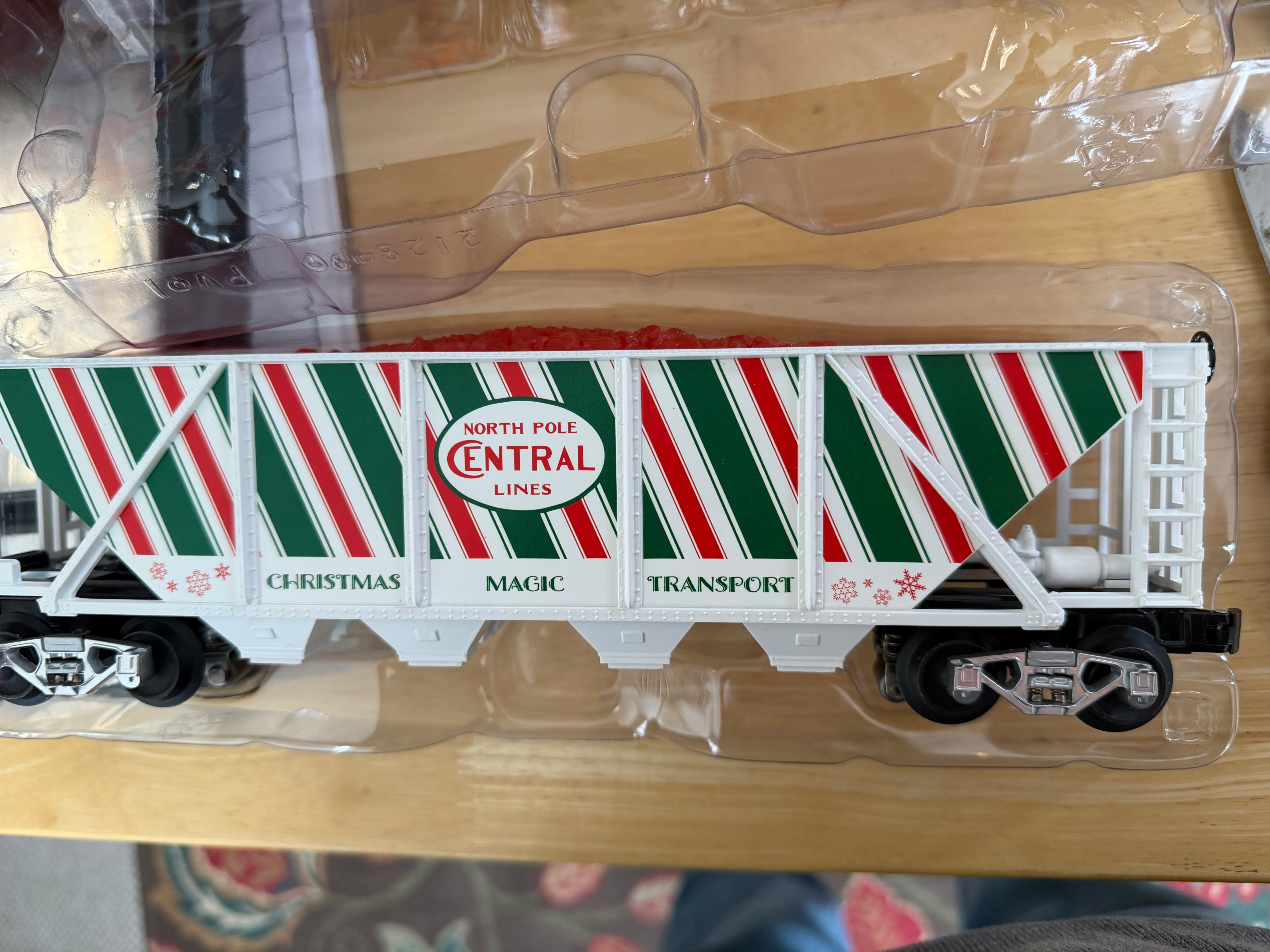 Lionel 2228310D - Illuminated Hopper "North Pole Central" - Damaged Box