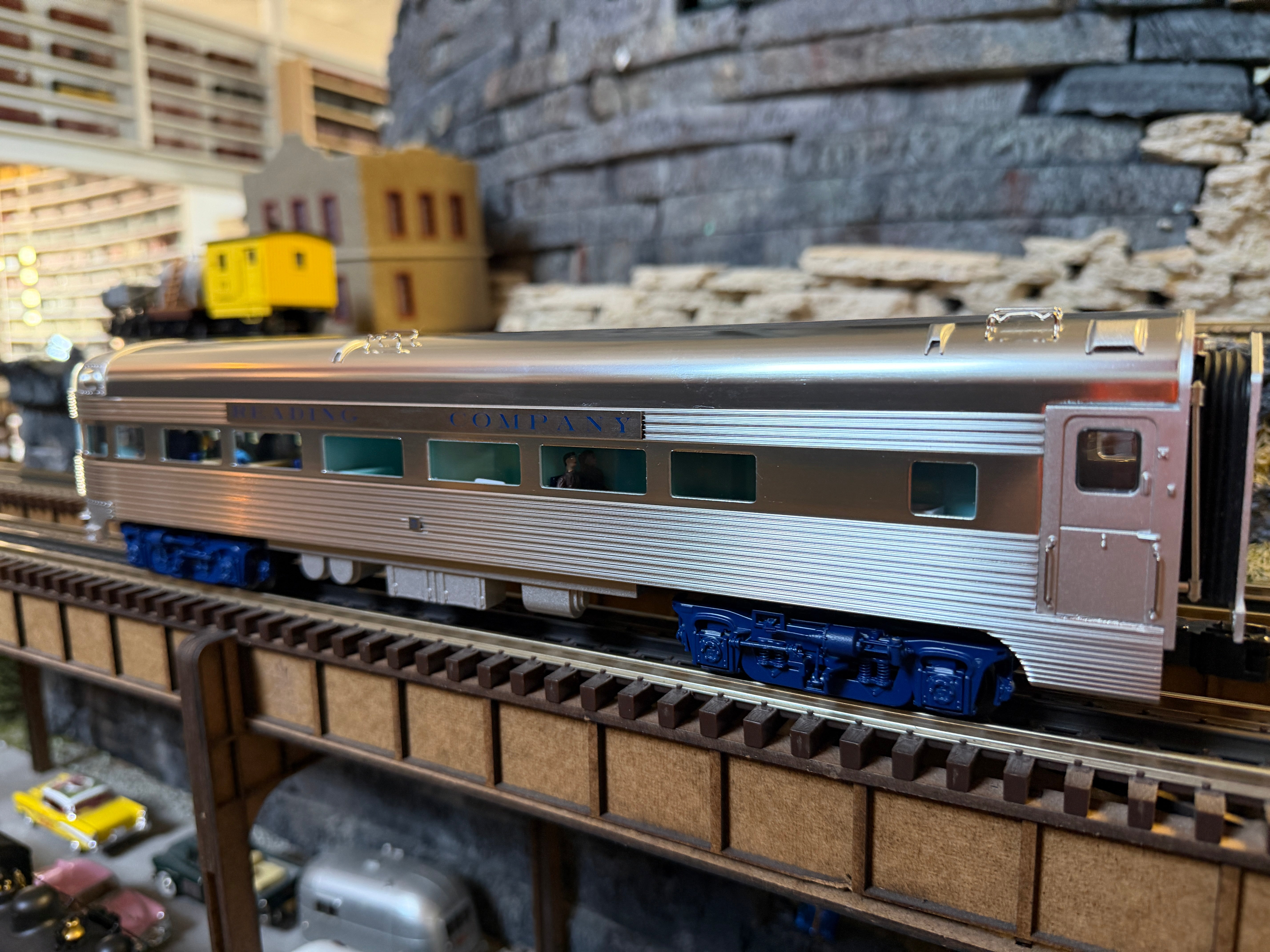 Lionel 2527730 - 15" Aluminum StationSounds Diner "Reading" #3