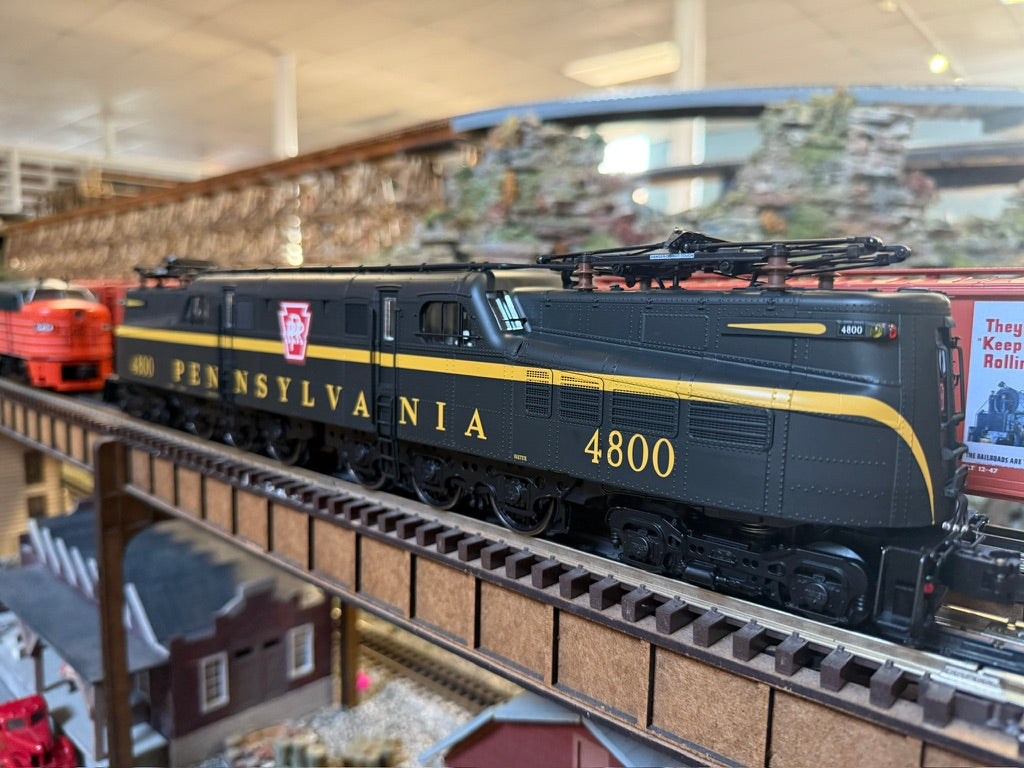Lionel 2533952 - Vision Line GG1 Electric Engine "Pennsylvania" #4800 (Green) - Custom Run for MrMuffin'sTrains