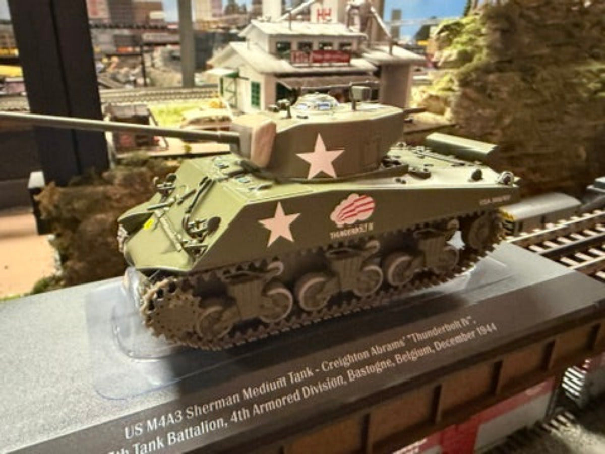 Atlas O 3002654 - U.S. M4A3 Sherman Medium Tank (Belgium, Dec 1944) 1/43