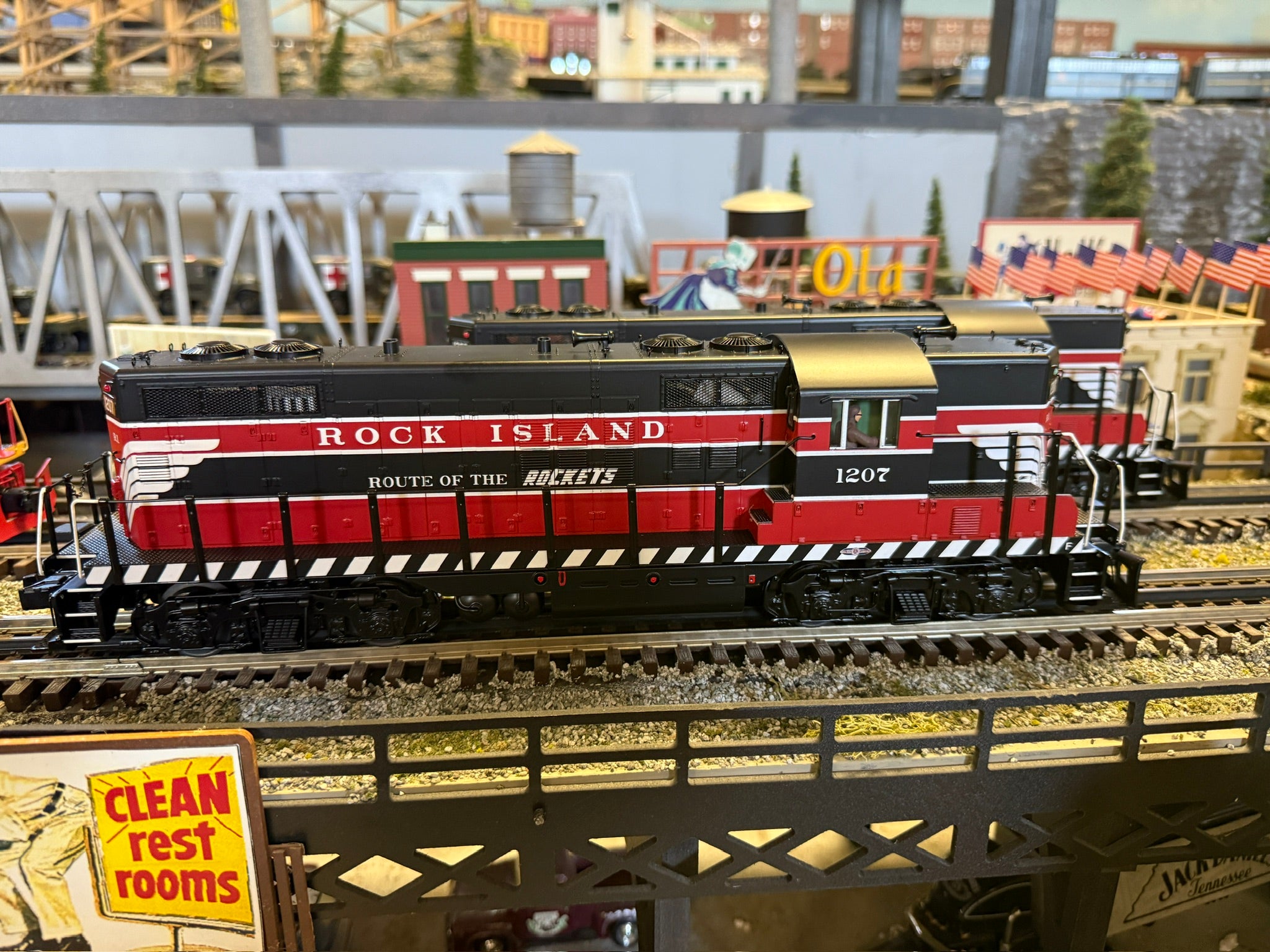 MTH 20-29047-1 - GP-7 Diesel Engine "Rock Island" #1226 w/ PS3