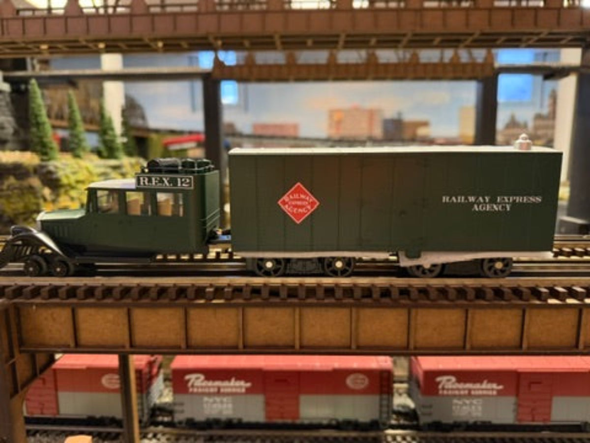 MTH 30-21309-1 - Galloping Goose Diesel "Railway Express Agency" #12 w/ PS3