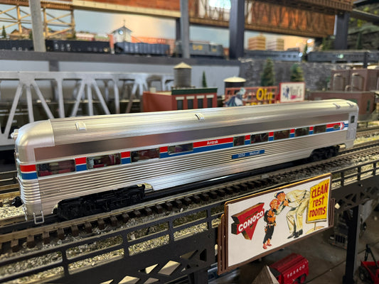 Lionel 2527170 - 18" Aluminum Passenger Car Set "Amtrak" (2-car) Phase I