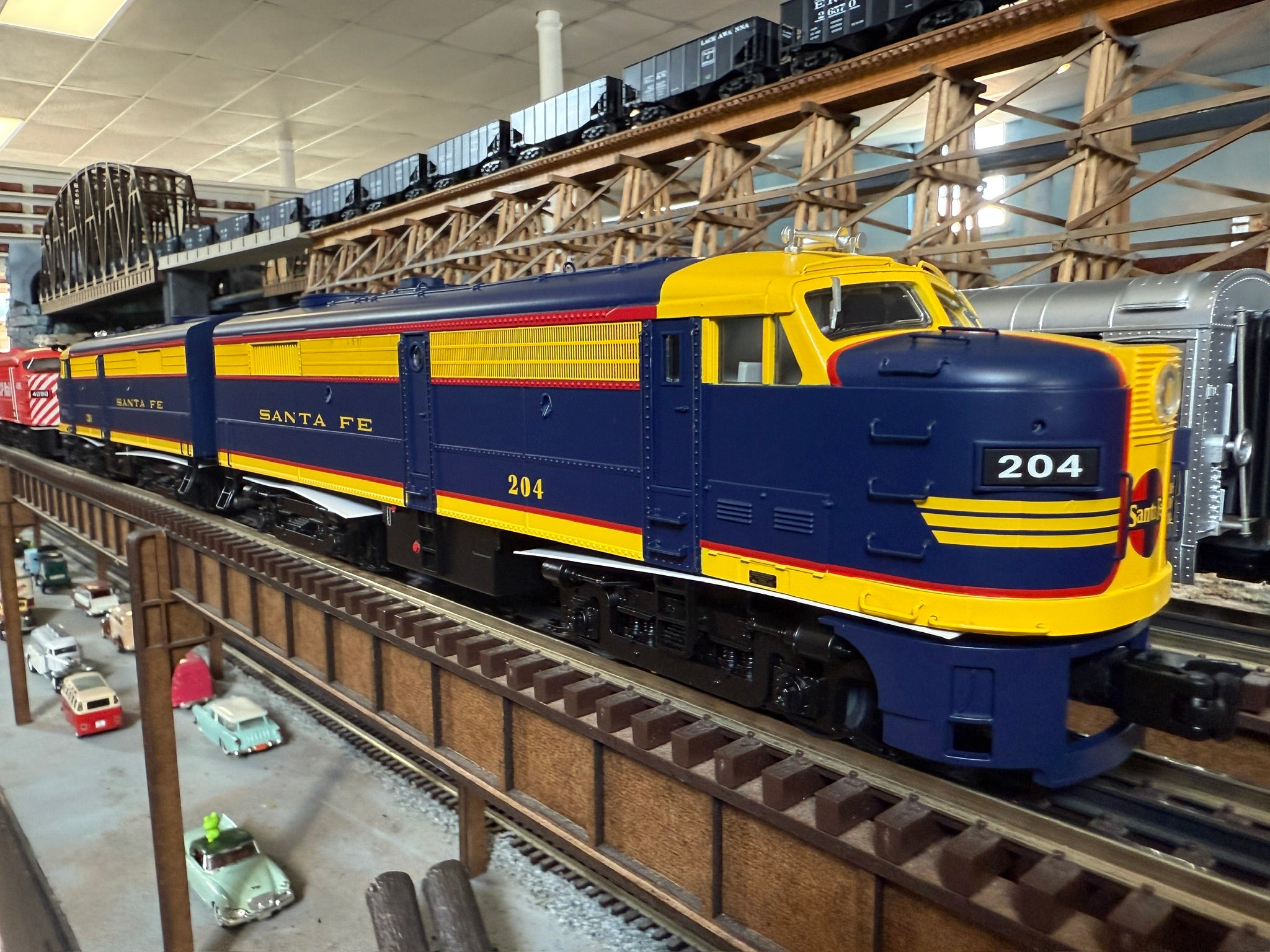 Lionel 2533870 - Legacy FA-2 AA Diesel Set "Santa Fe" #204/204