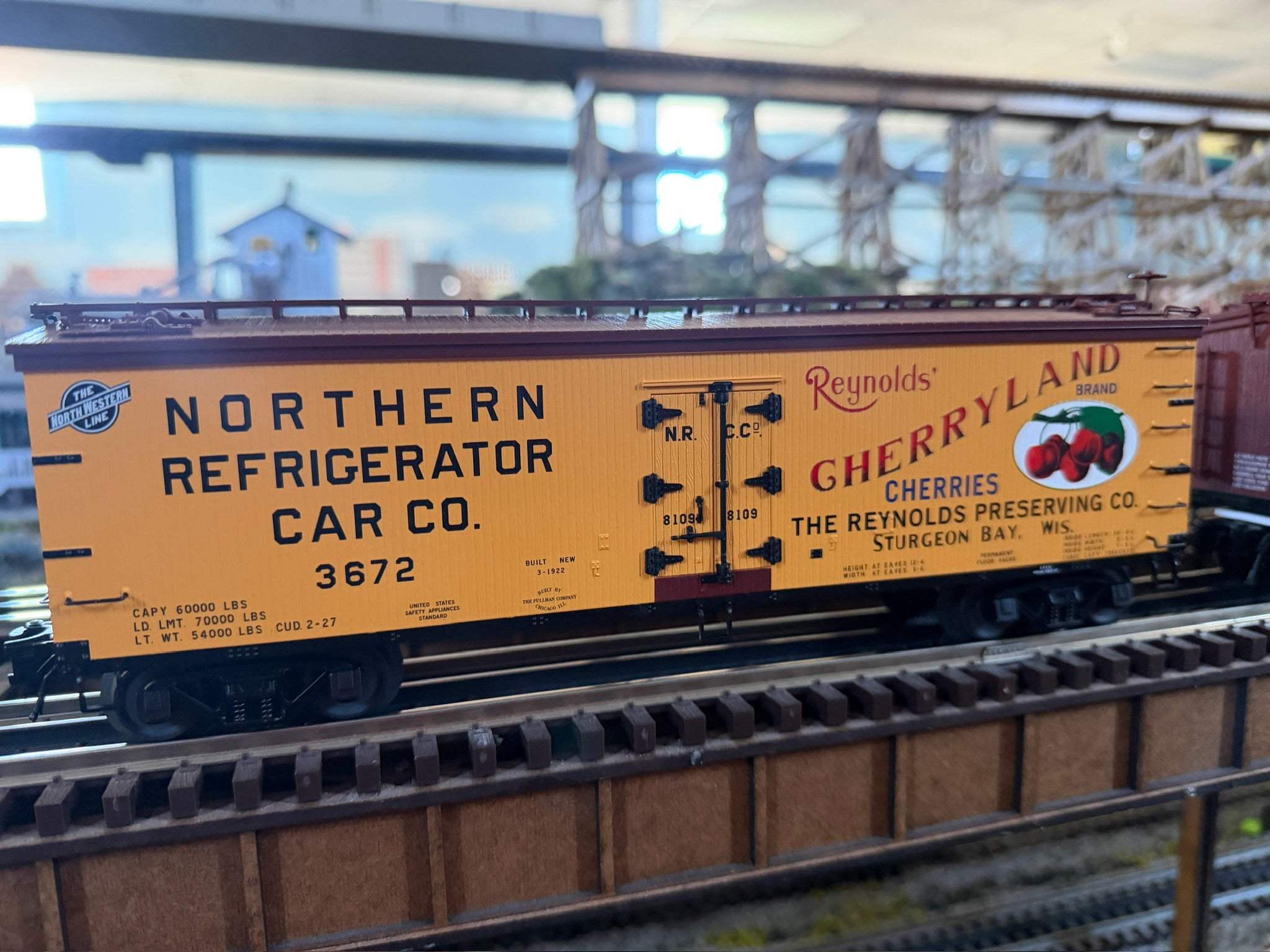 Atlas O 3002648S - Master - 40' Wood Reefer "Cherryland" (Yellow) - Custom Run for MrMuffin'sTrains